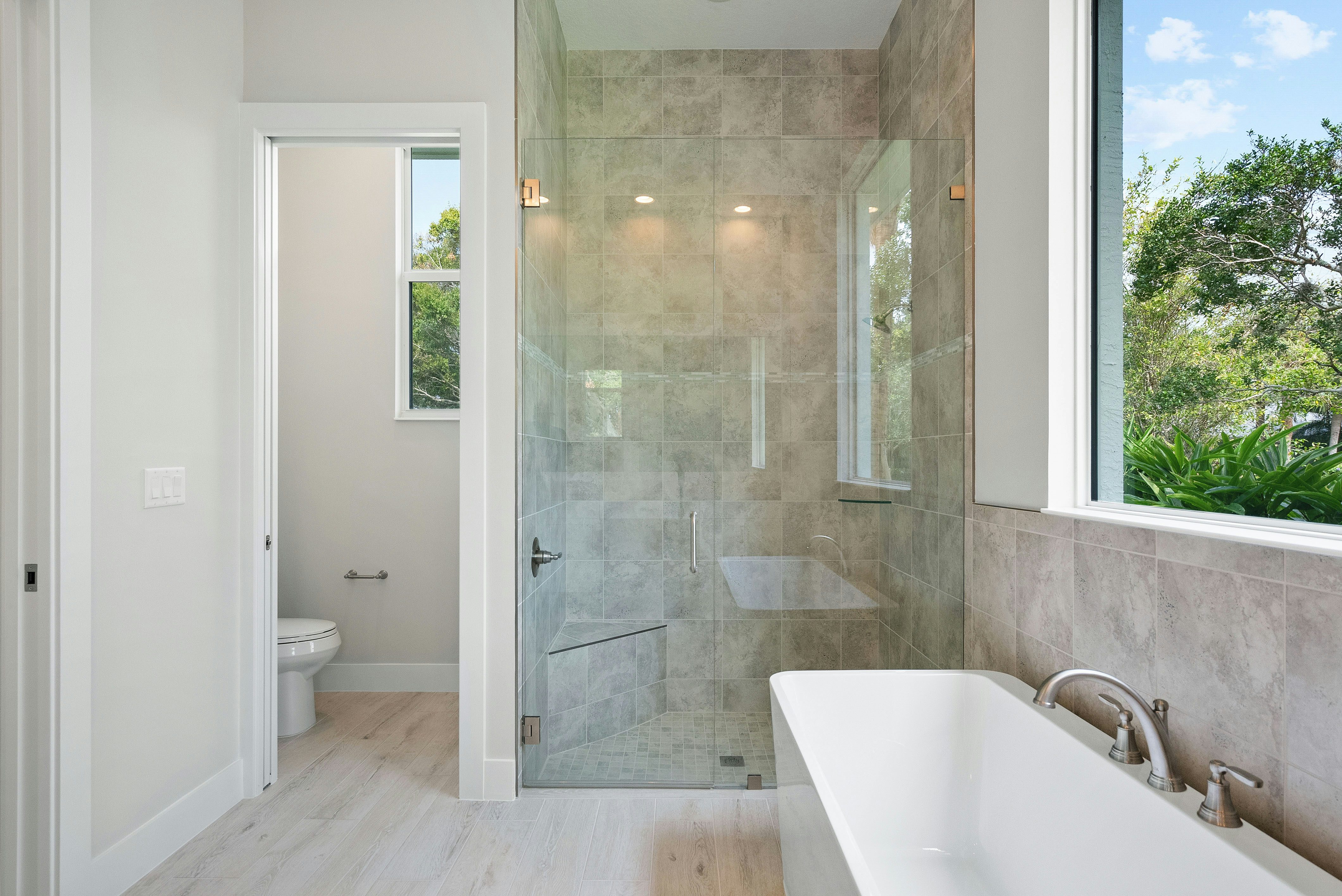 Master Bath | 236 Oak Hammock Cr SW
