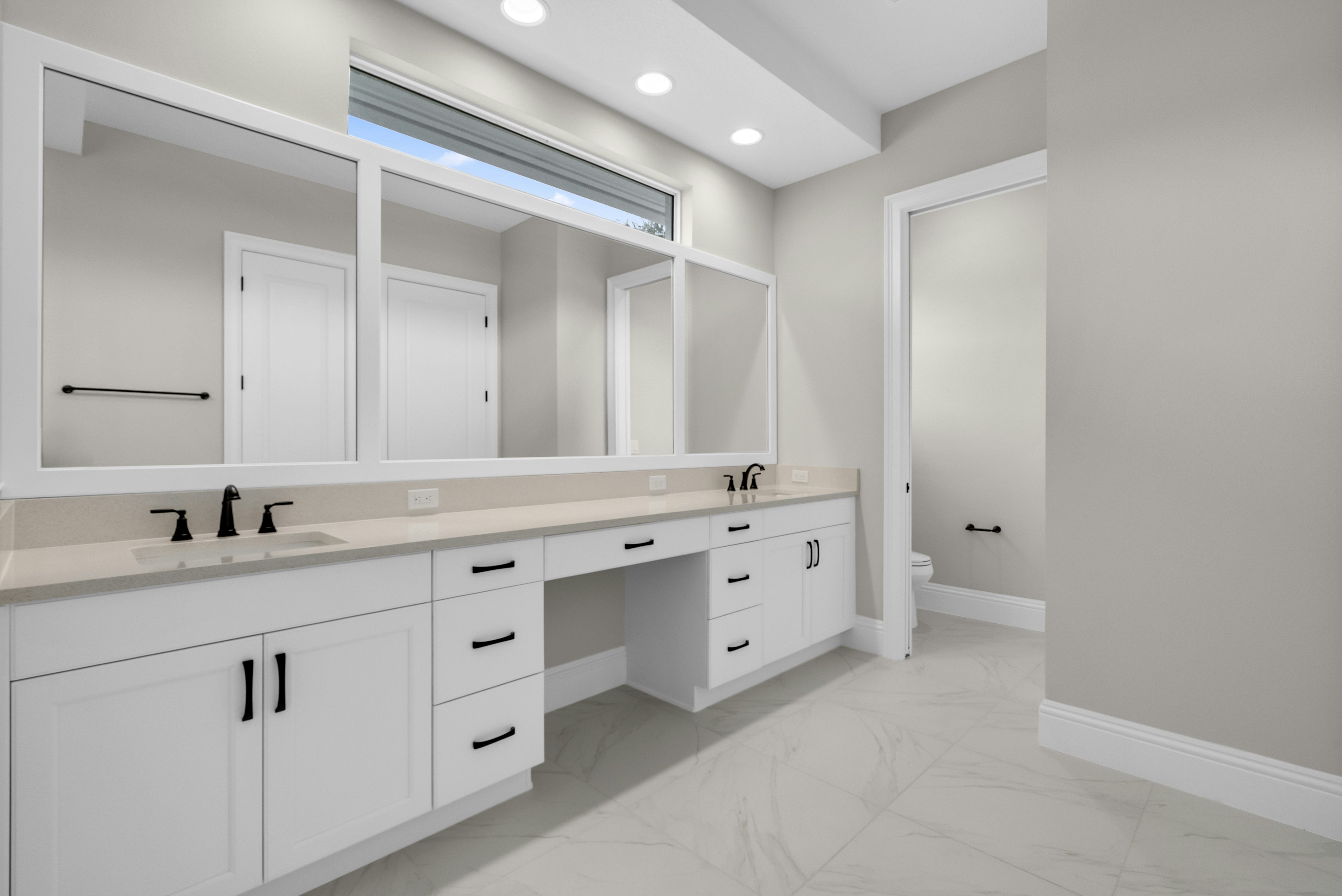 Master Bathroom | 4237 Lucaya Pointe Way