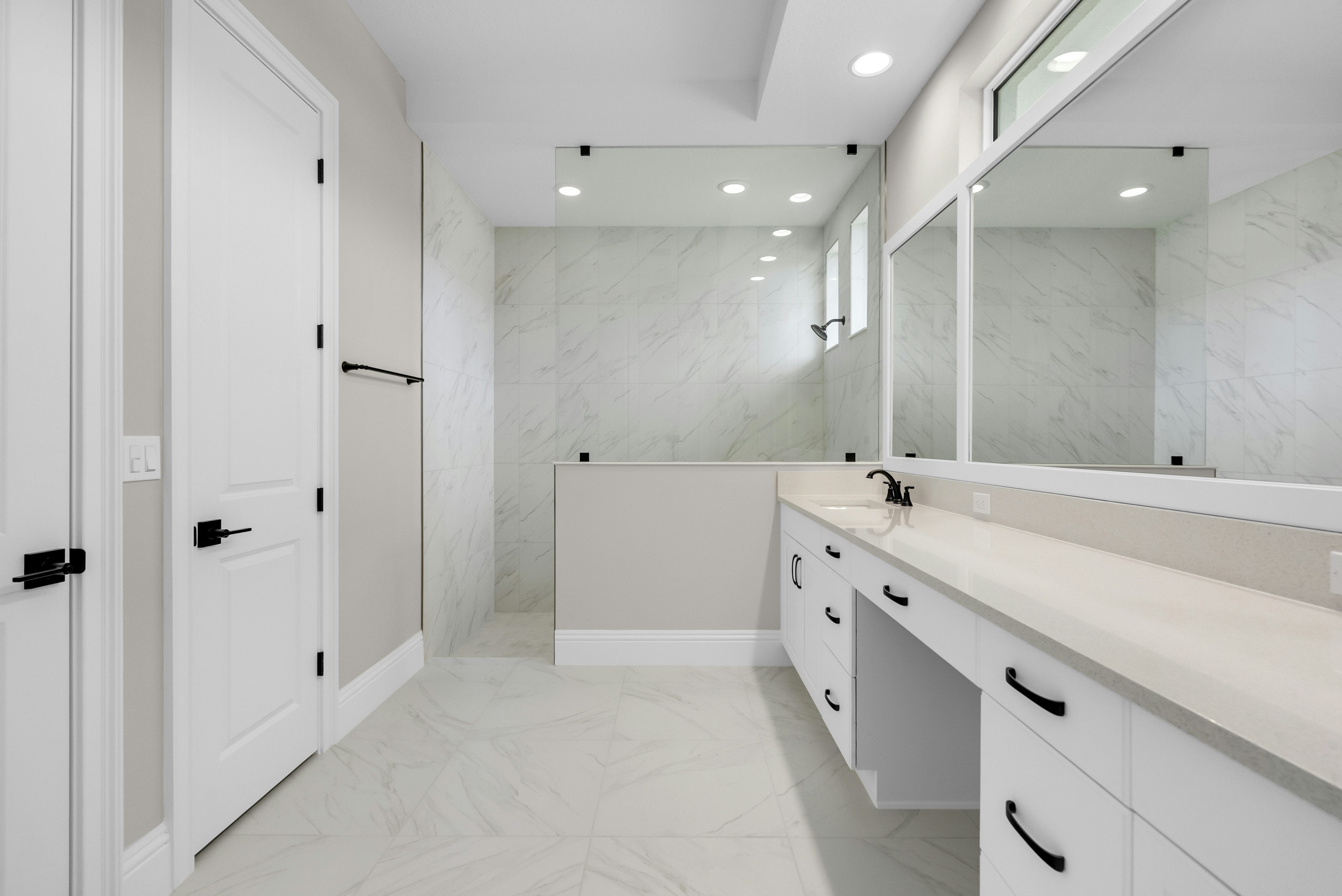 Master Bathroom | 4237 Lucaya Pointe Way