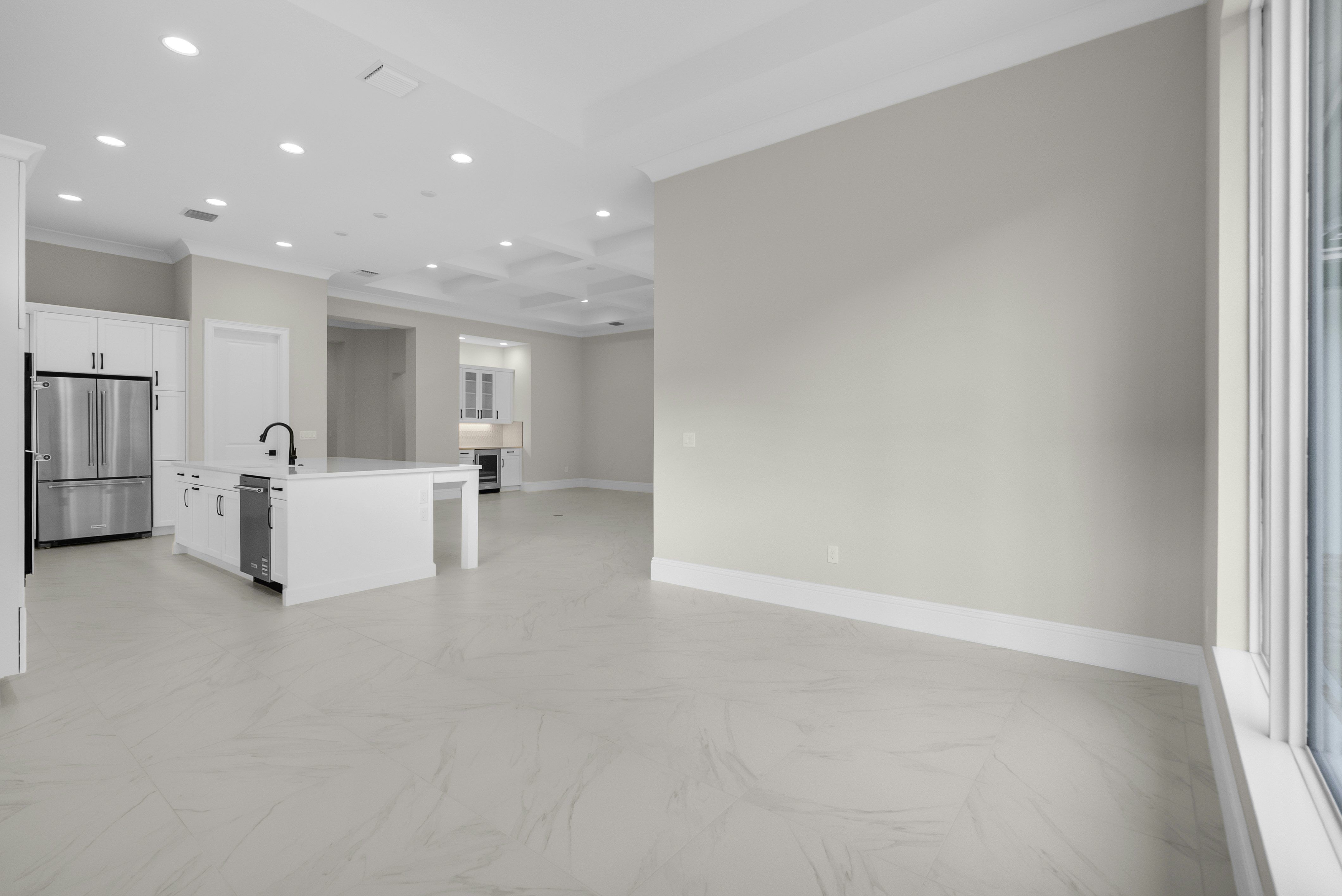 Dining | 4237 Lucaya Pointe Way