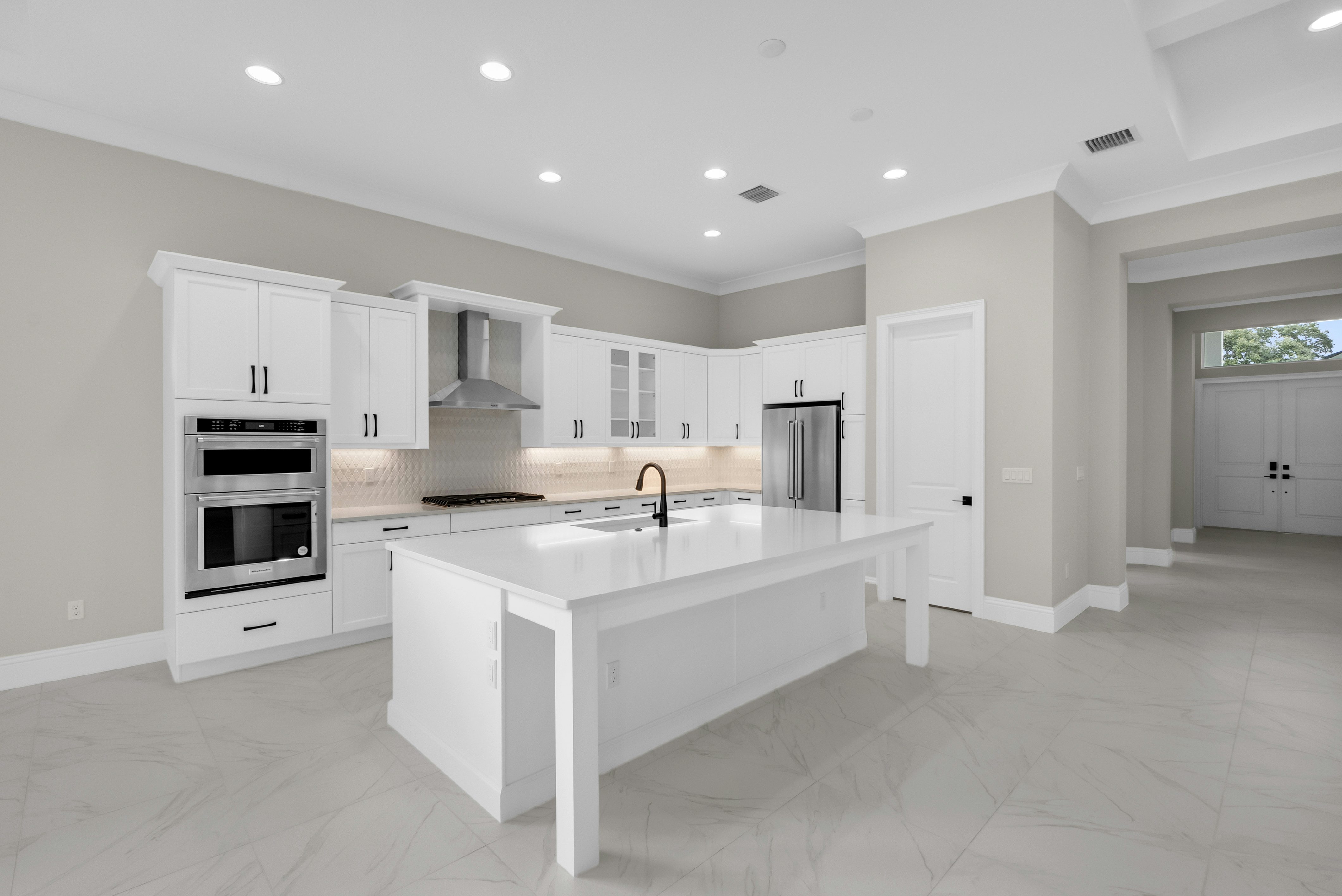 Kitchen | 4237 Lucaya Pointe Way