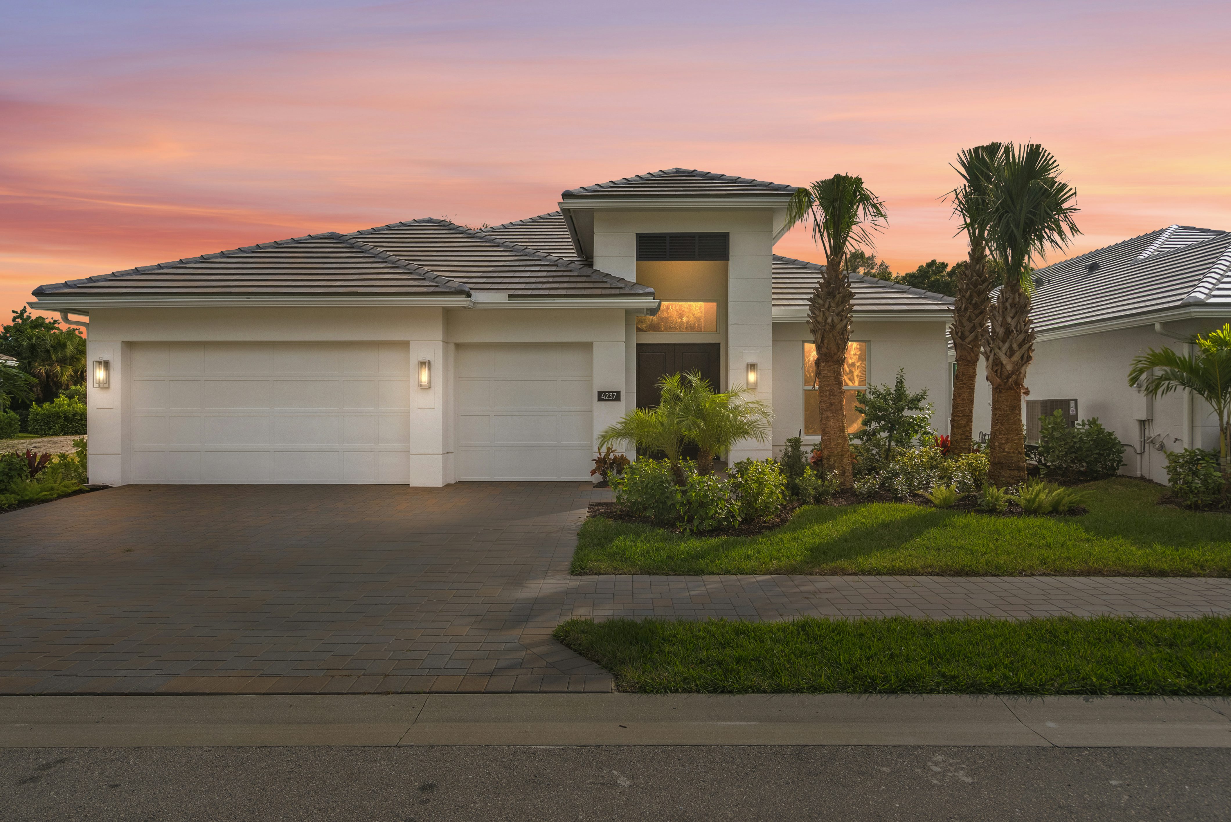 Front Elevation | 4237 Lucaya Pointe Way