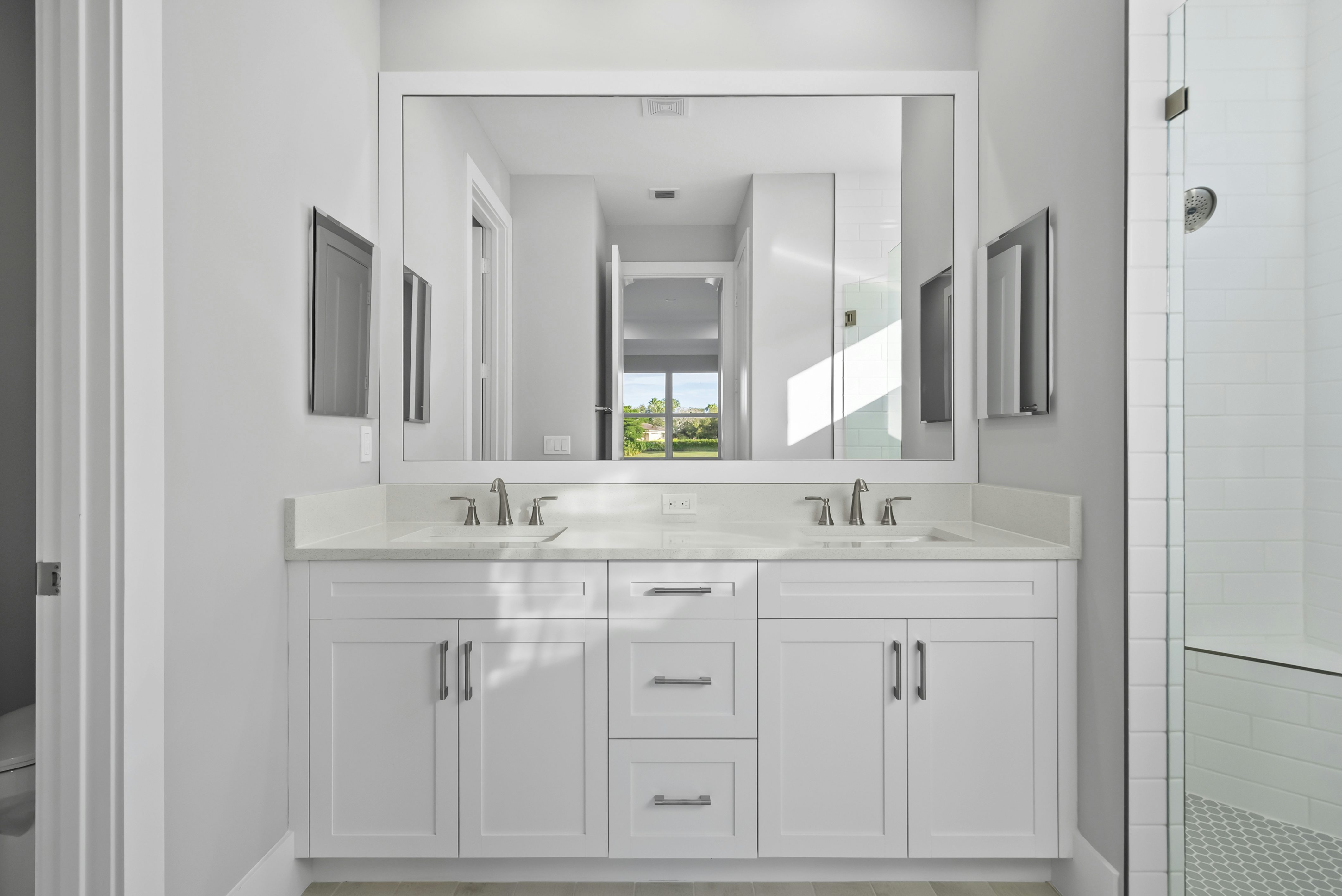 Master Bath | 2184 Falls Manor