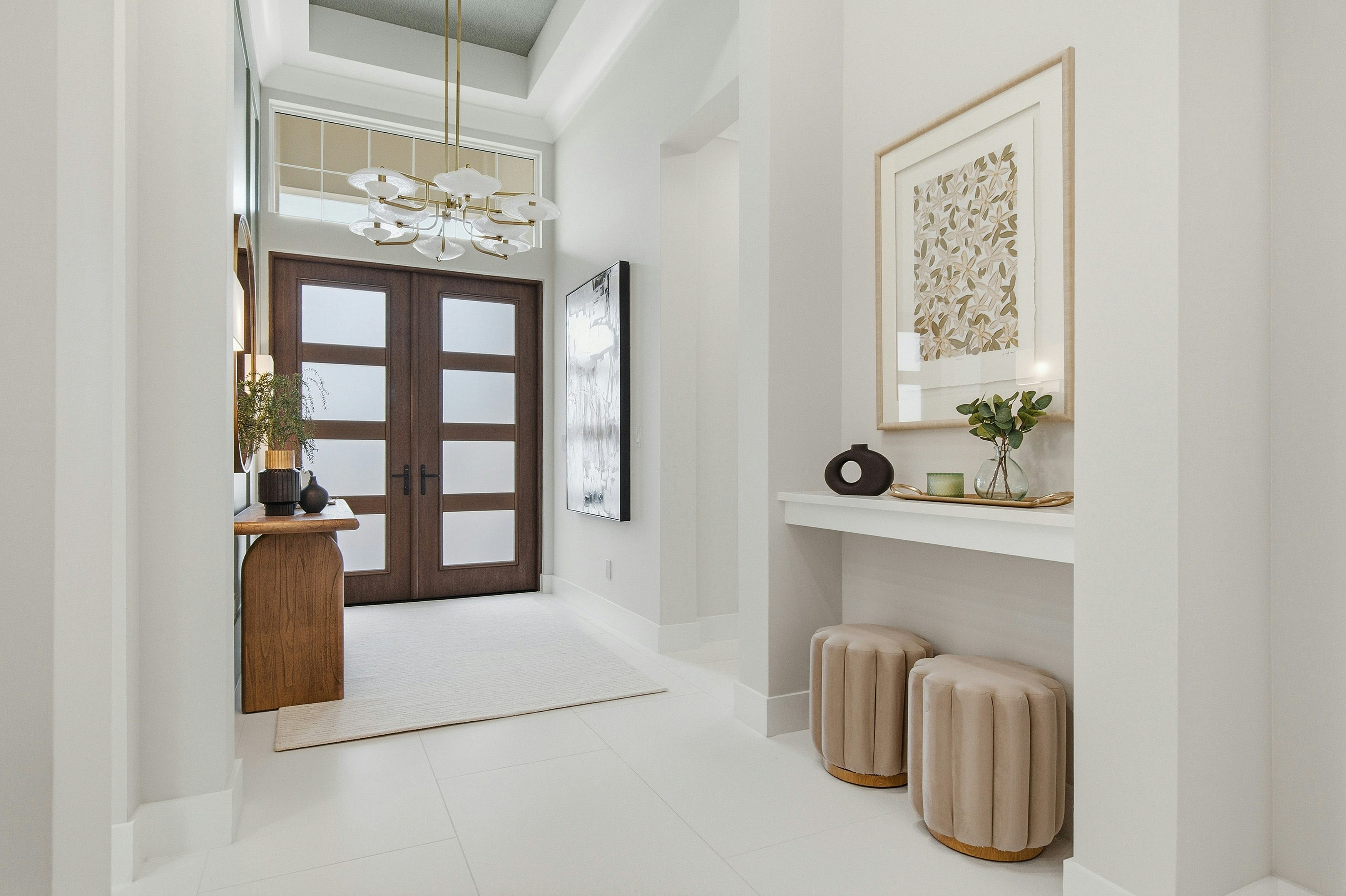 Foyer | 204 Strand Square Lot 19