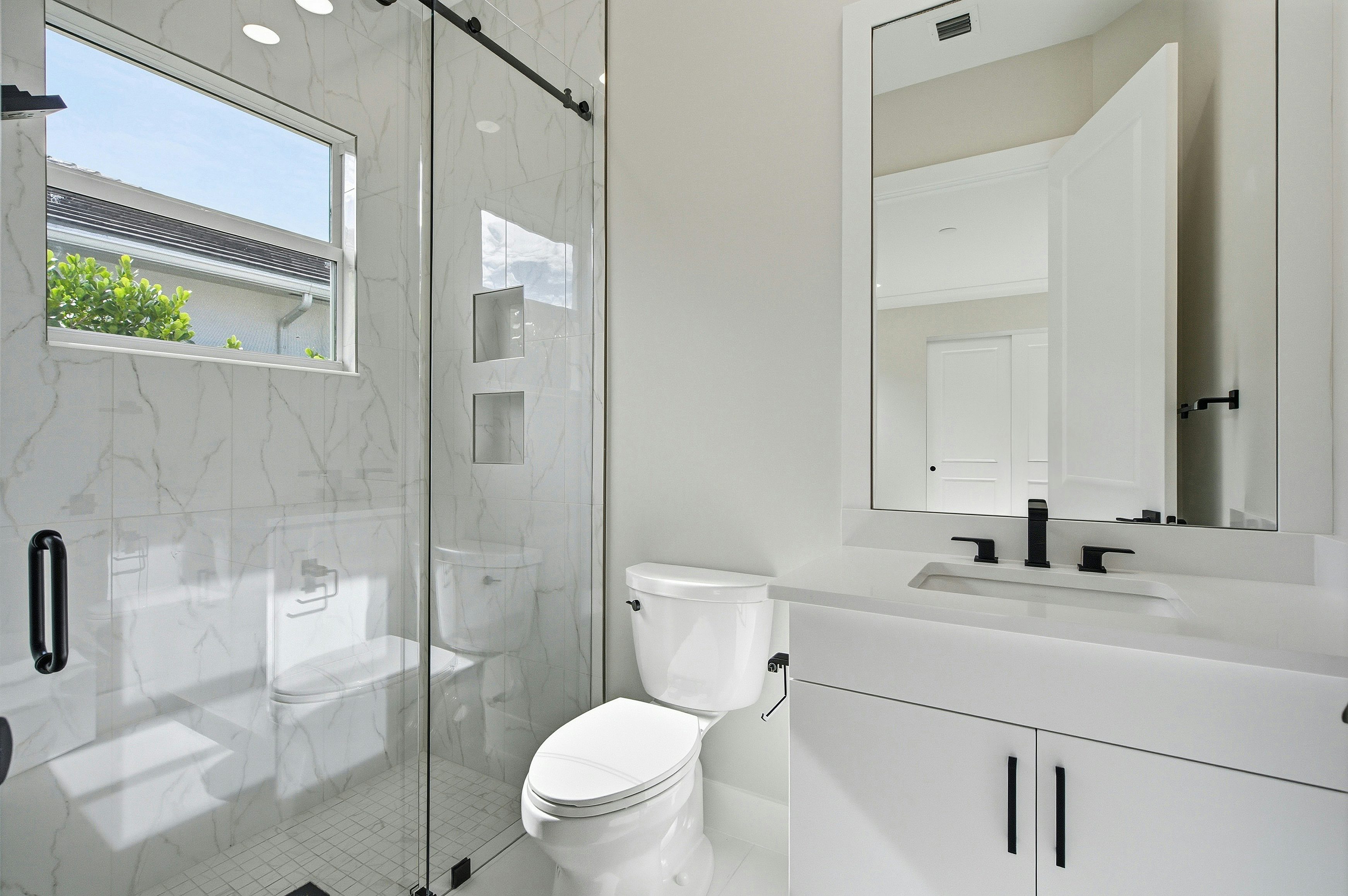 Bath 3 | 204 Strand Square Lot 19