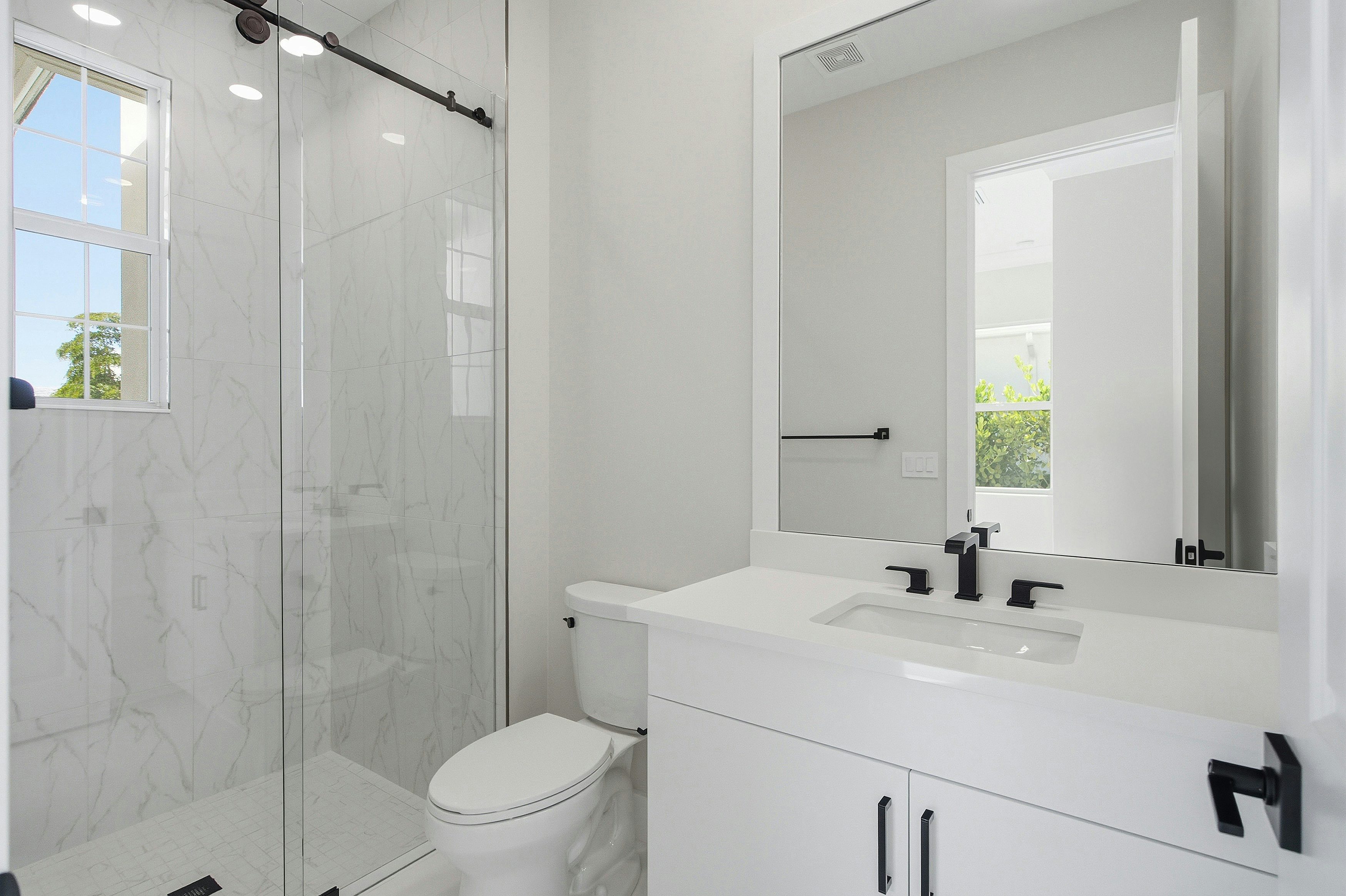 Bath 3 | 204 Strand Square Lot 19