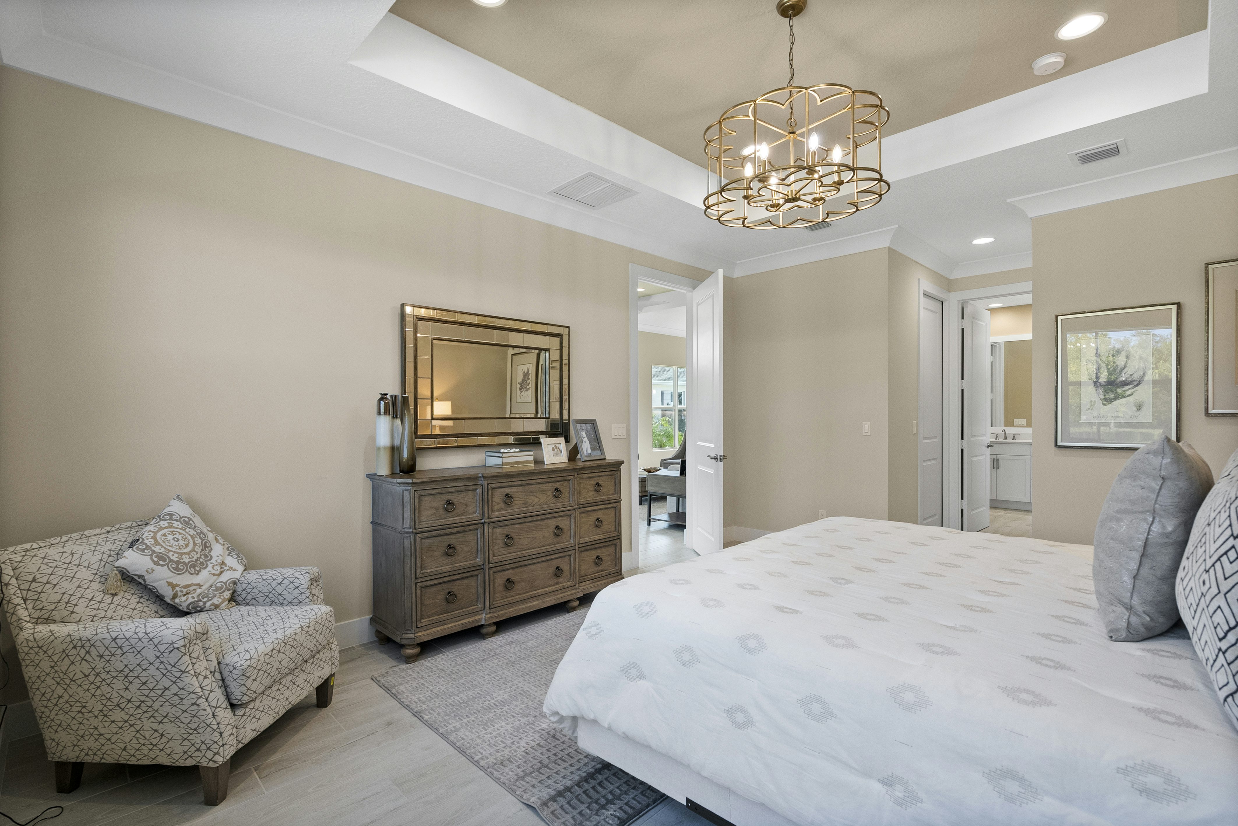 Master Suite | 2148 Falls Manor