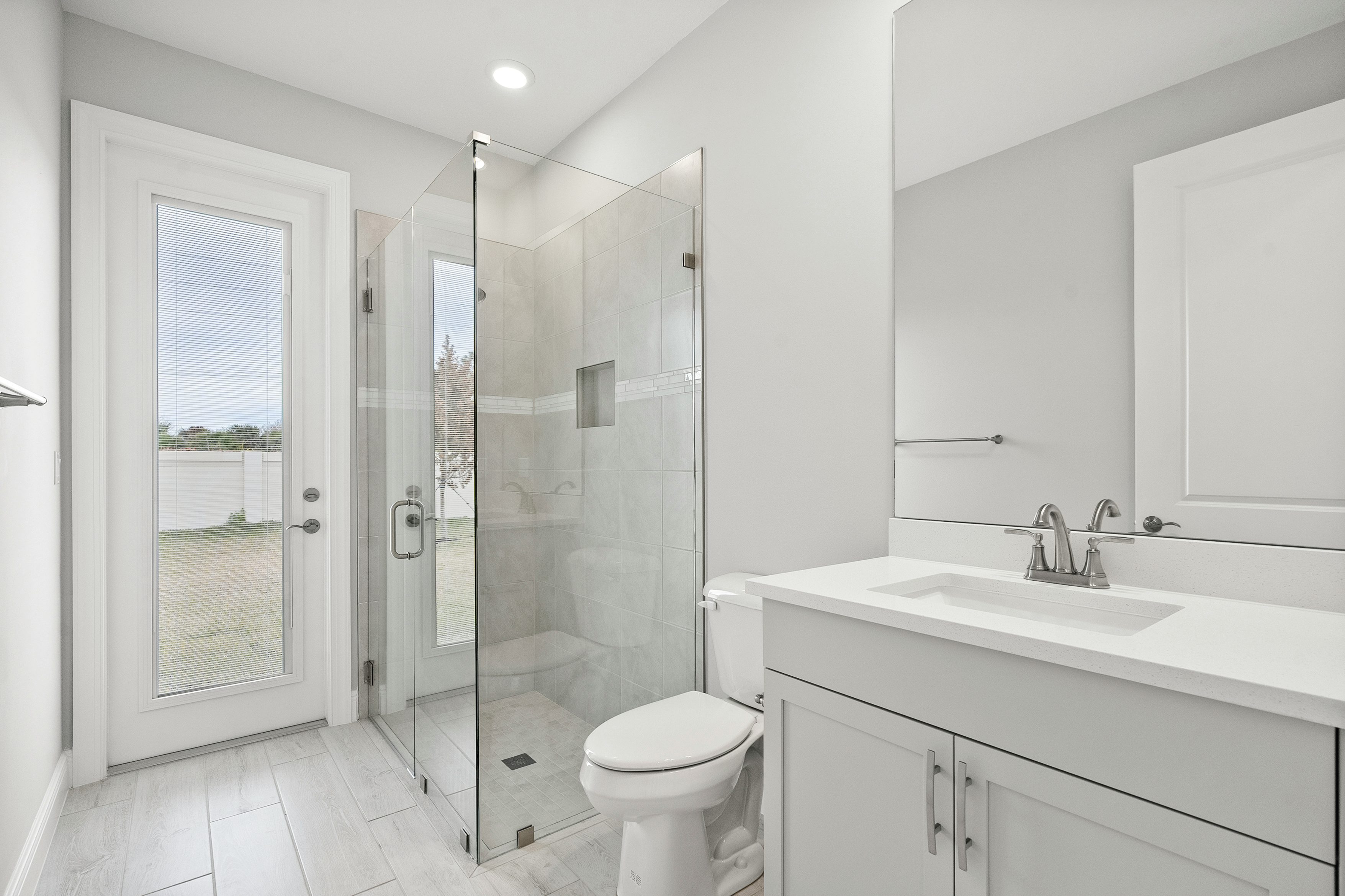 Bath 2 | 5697 Bent Pine Square