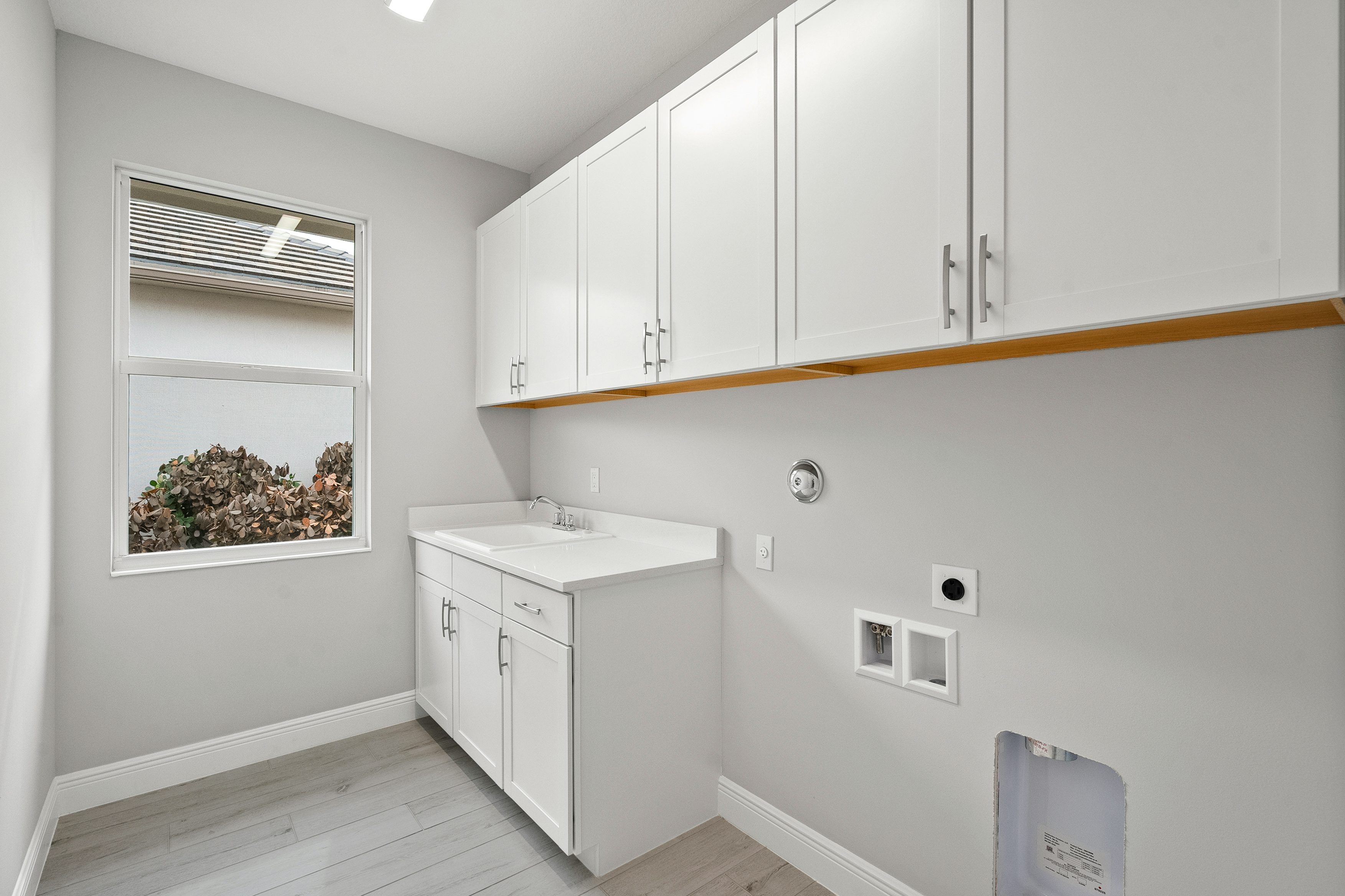 Laundry Room | 5697 Bent Pine Square