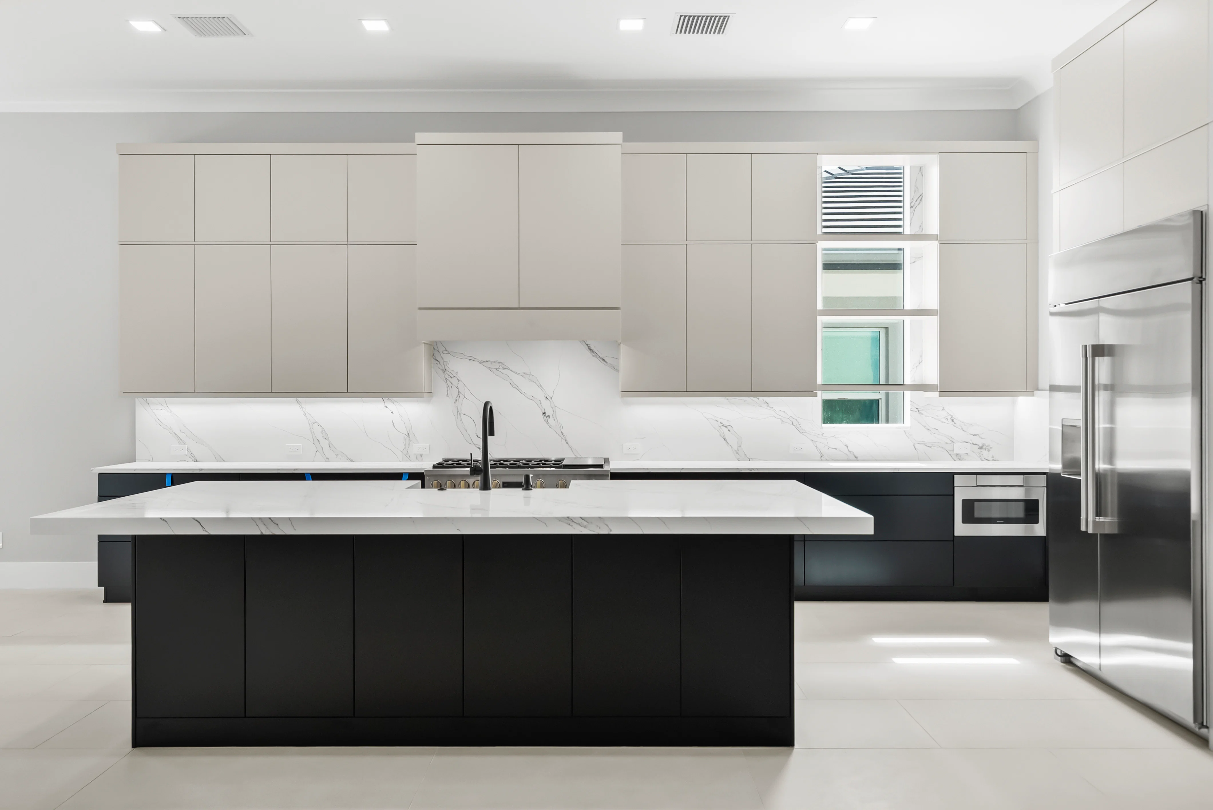 Kitchen straight 2337 Grand Harbor Reserve Sq_Riveria_Lot 47