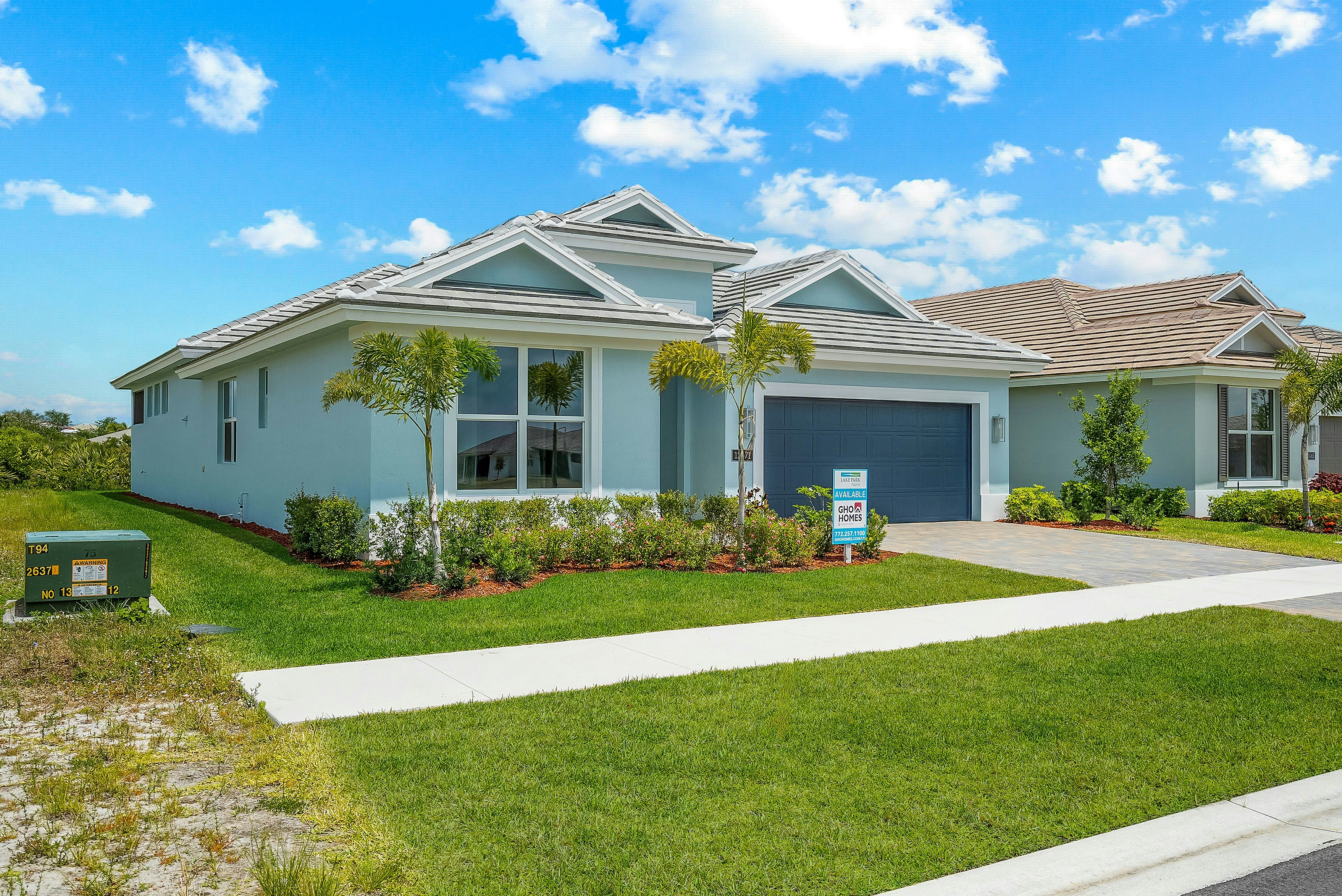 Front Elevation | 12471 SW Sunrise Lake Terrace