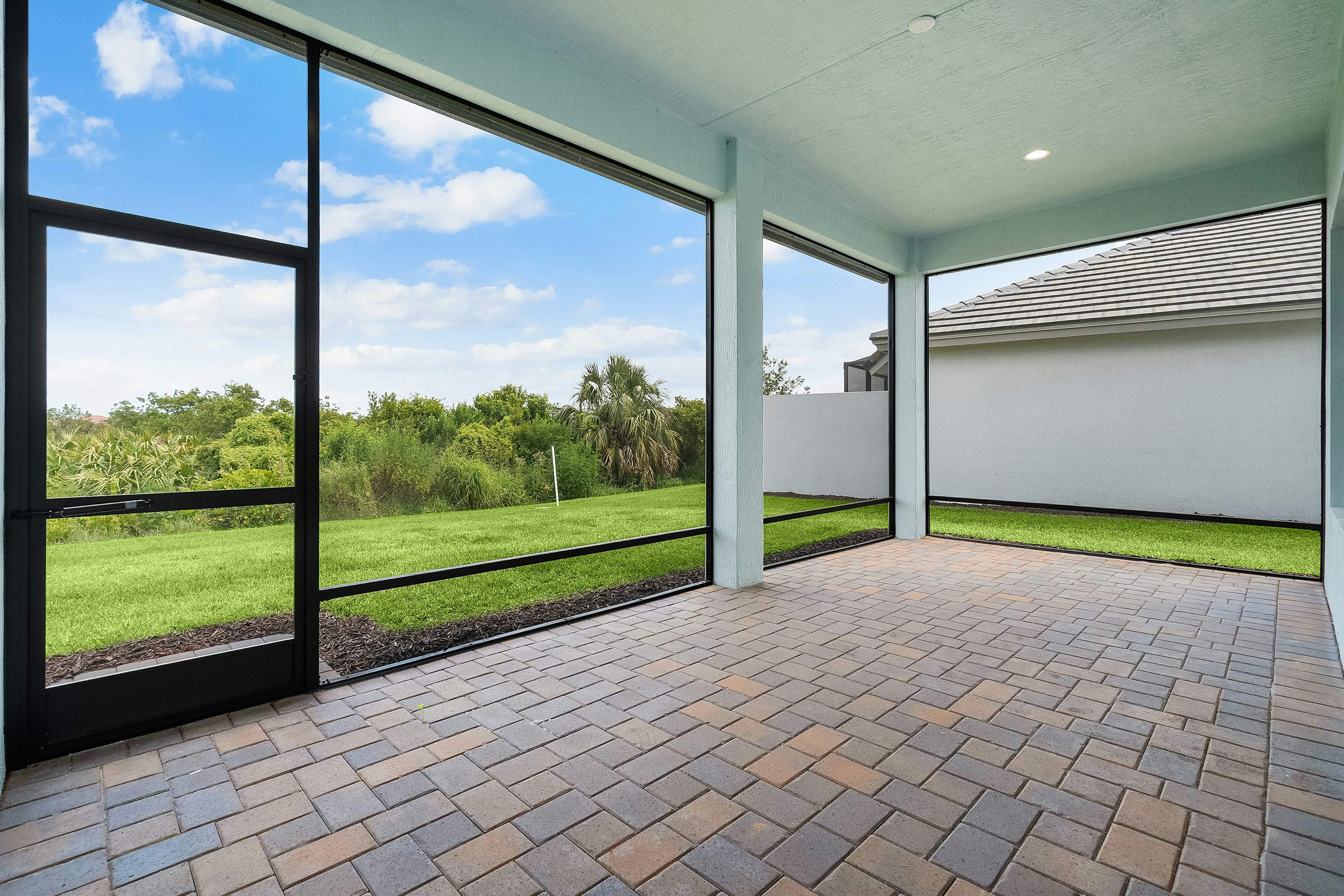 Lanai | 12507 SW Sunrise Lake Terrace