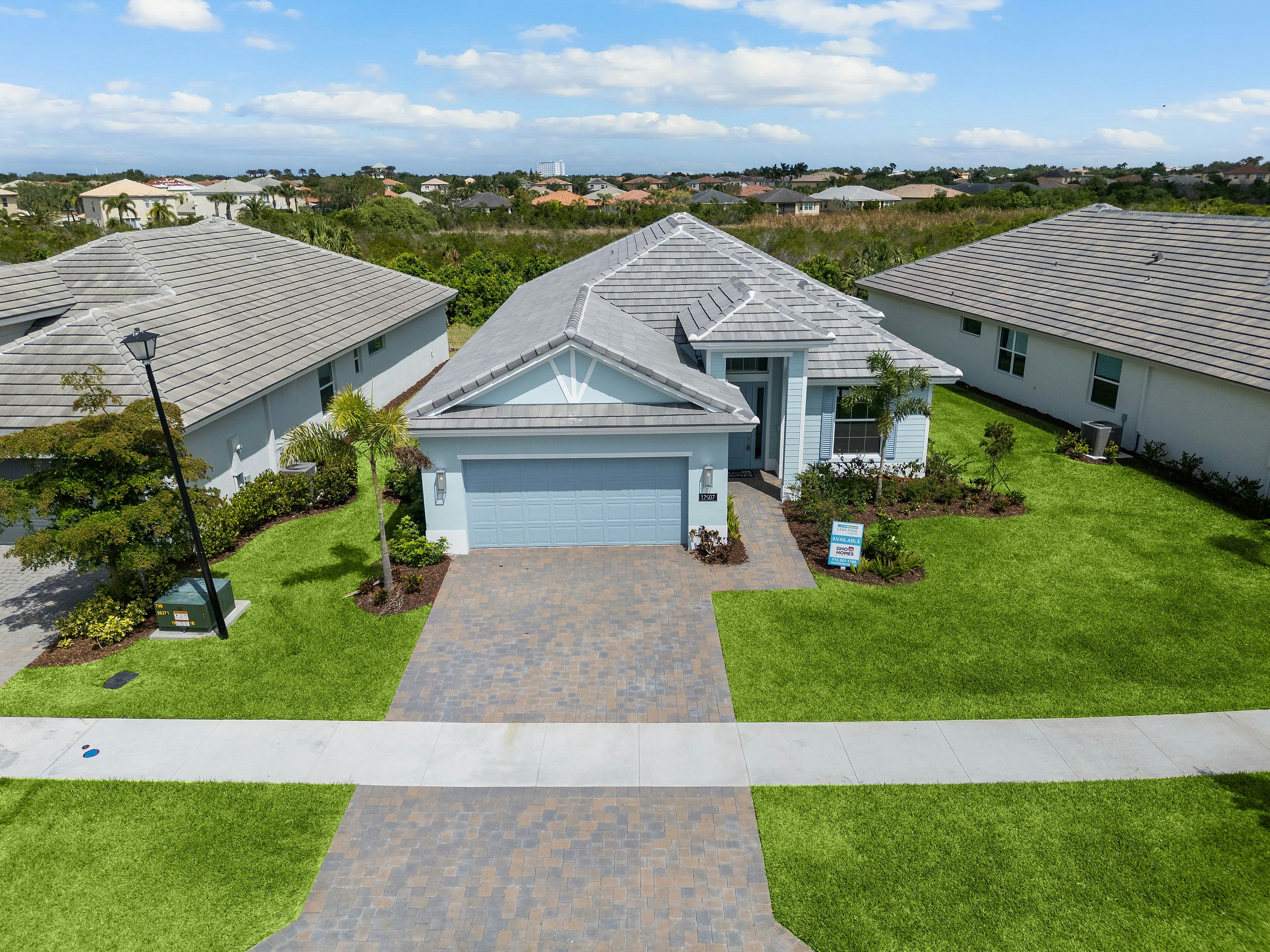 Aerial Front Elevation | 12507 SW Sunrise Lake Terrace