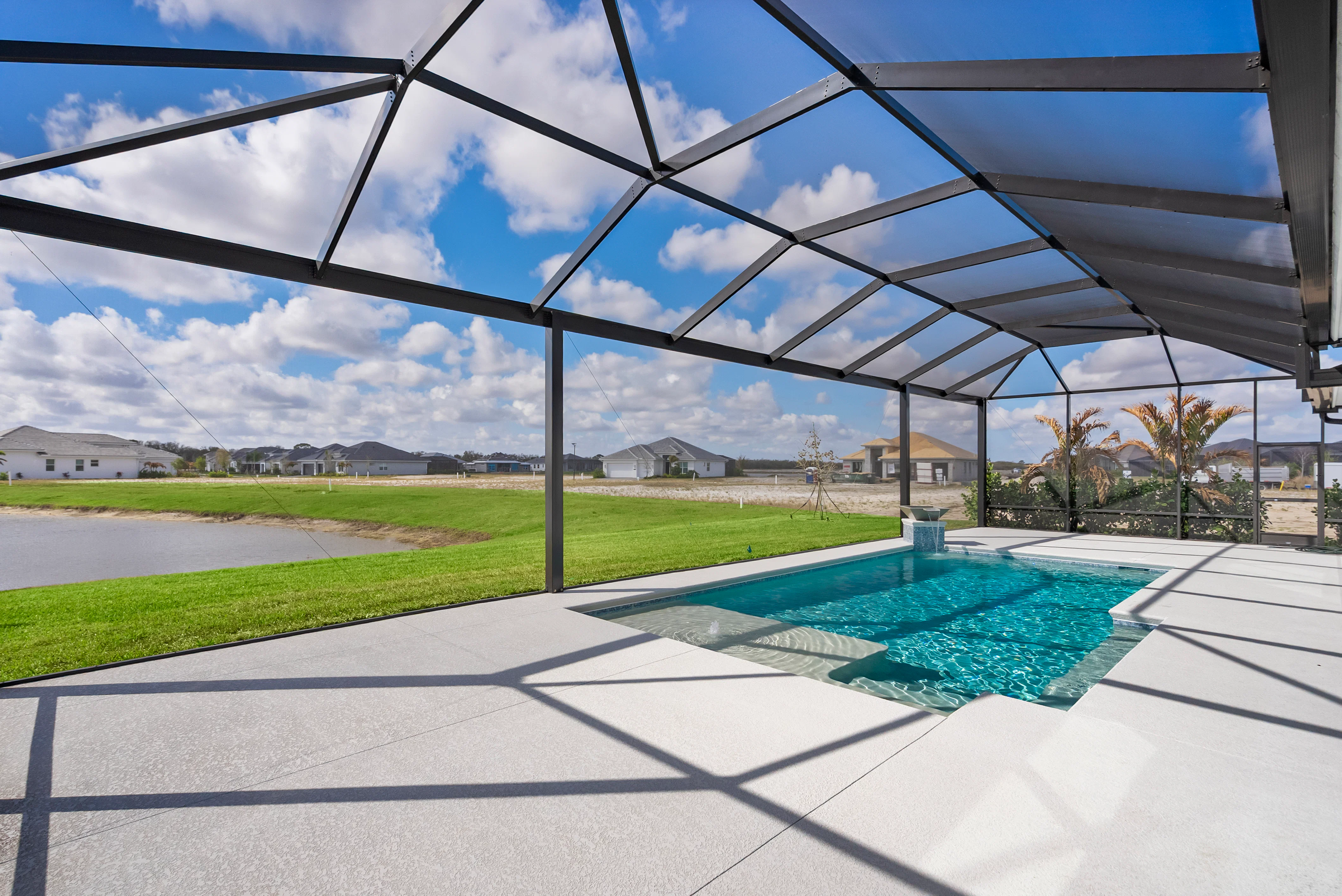 Screened Pool and Pool Deck | 9203 SW Pinnacle Pl