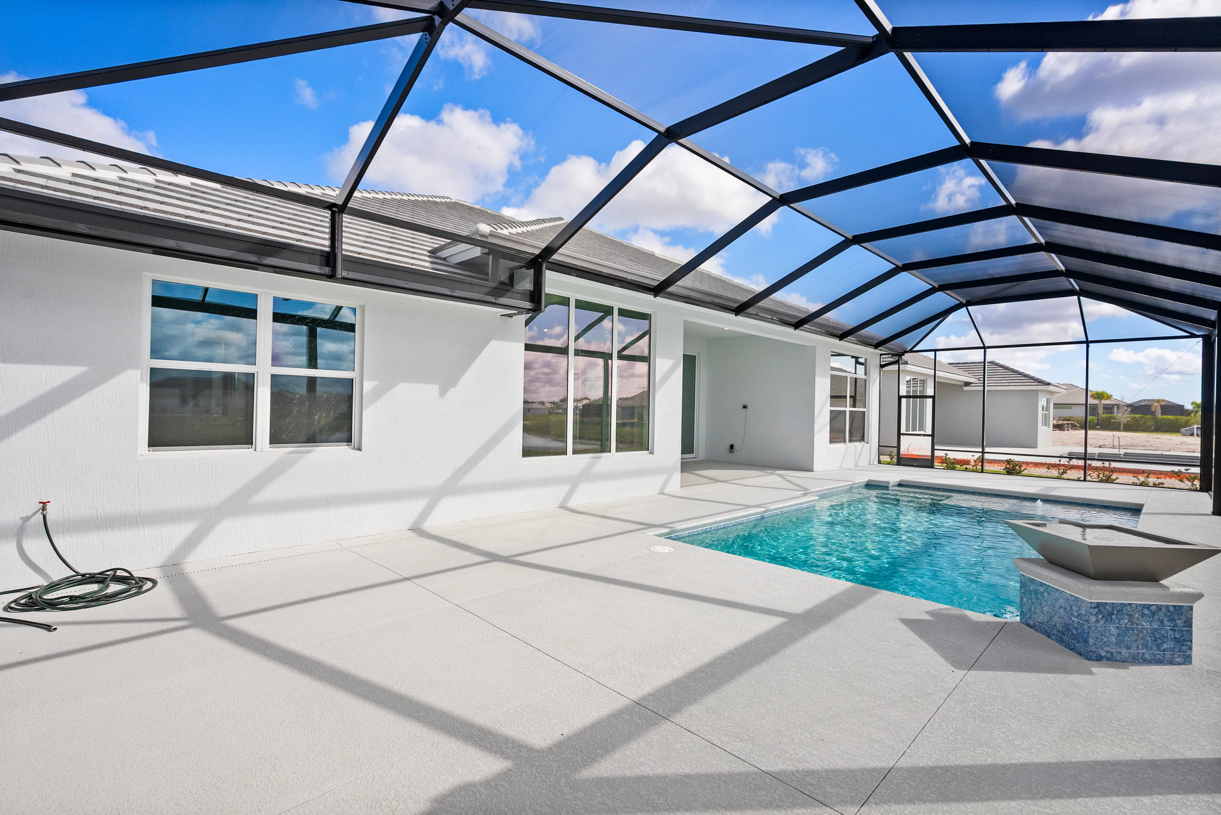 Screened Pool and Pool Deck | 9203 SW Pinnacle Pl