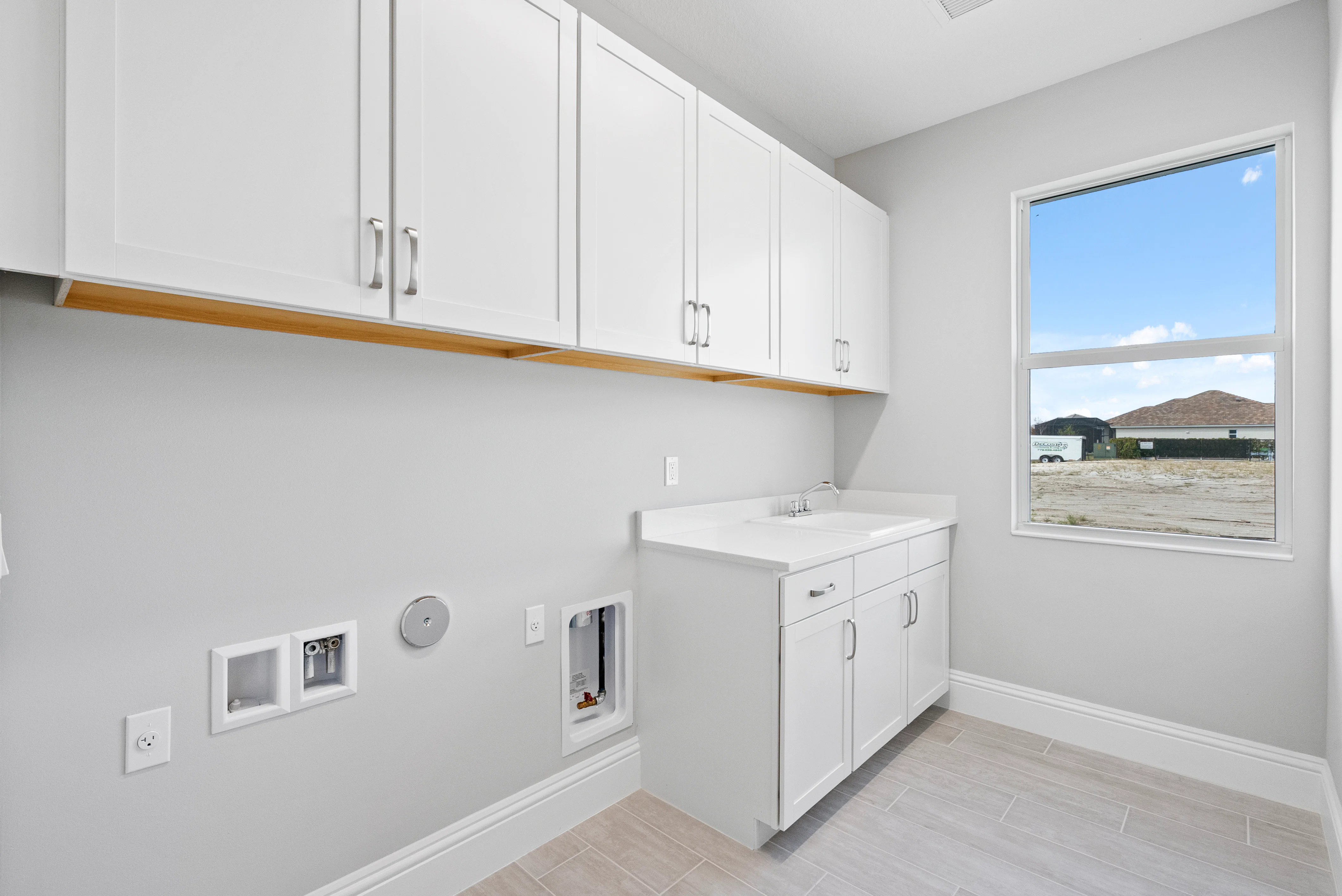 Laundry Room | 9203 SW Pinnacle Pl