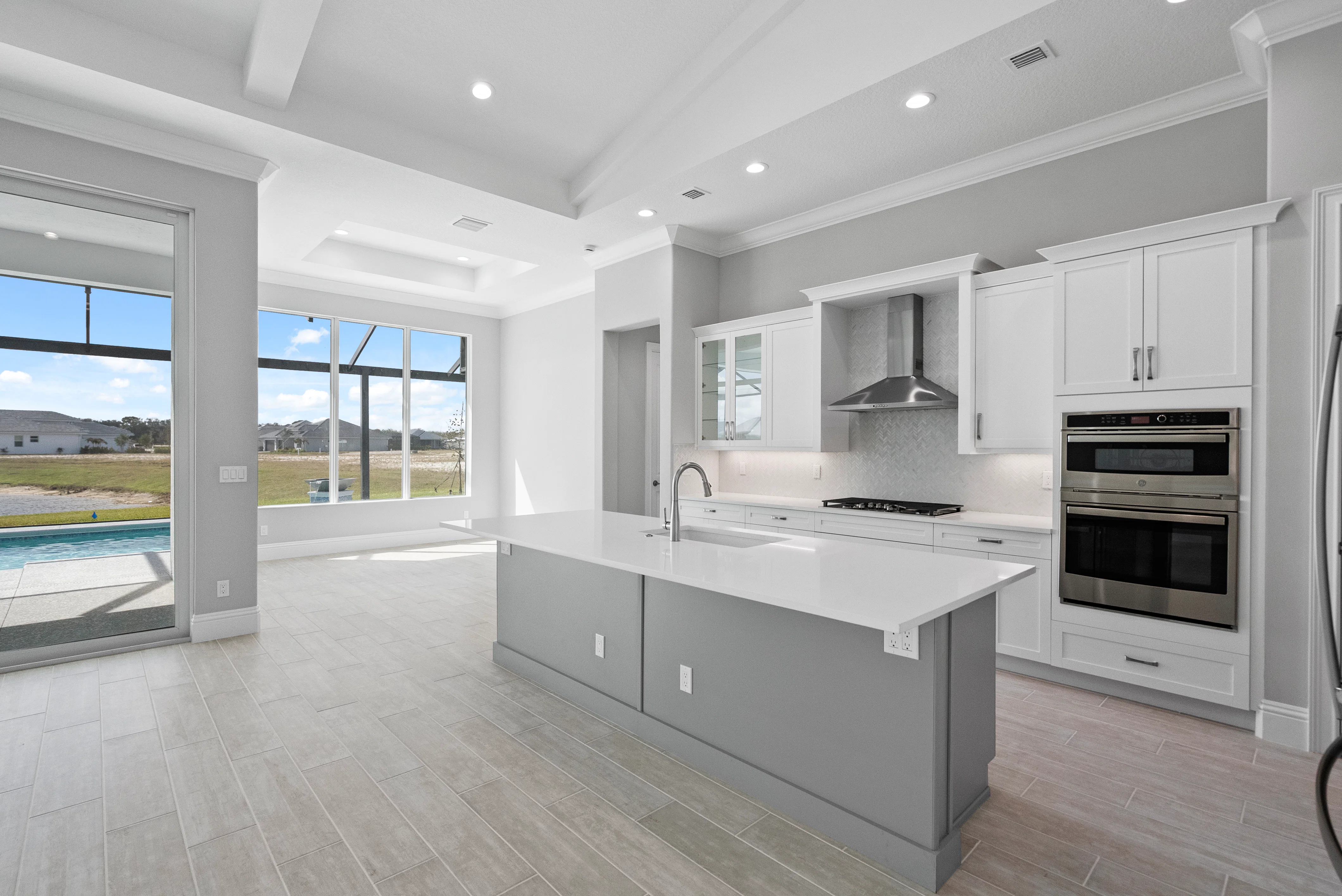 Kitchen & Dining Area| 9203 SW Pinnacle Pl
