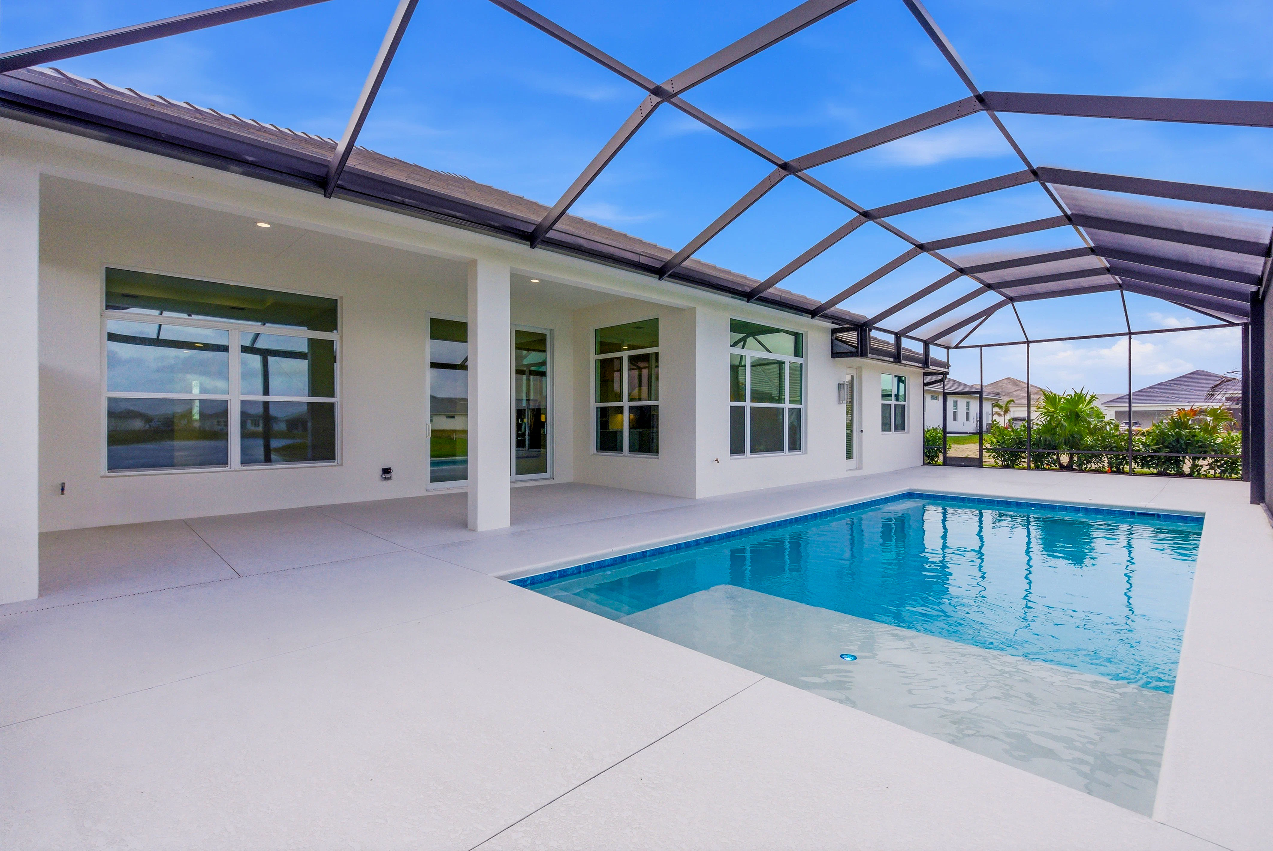 Pool and Rear Elevation | 14252 SW Pinnacle Ct