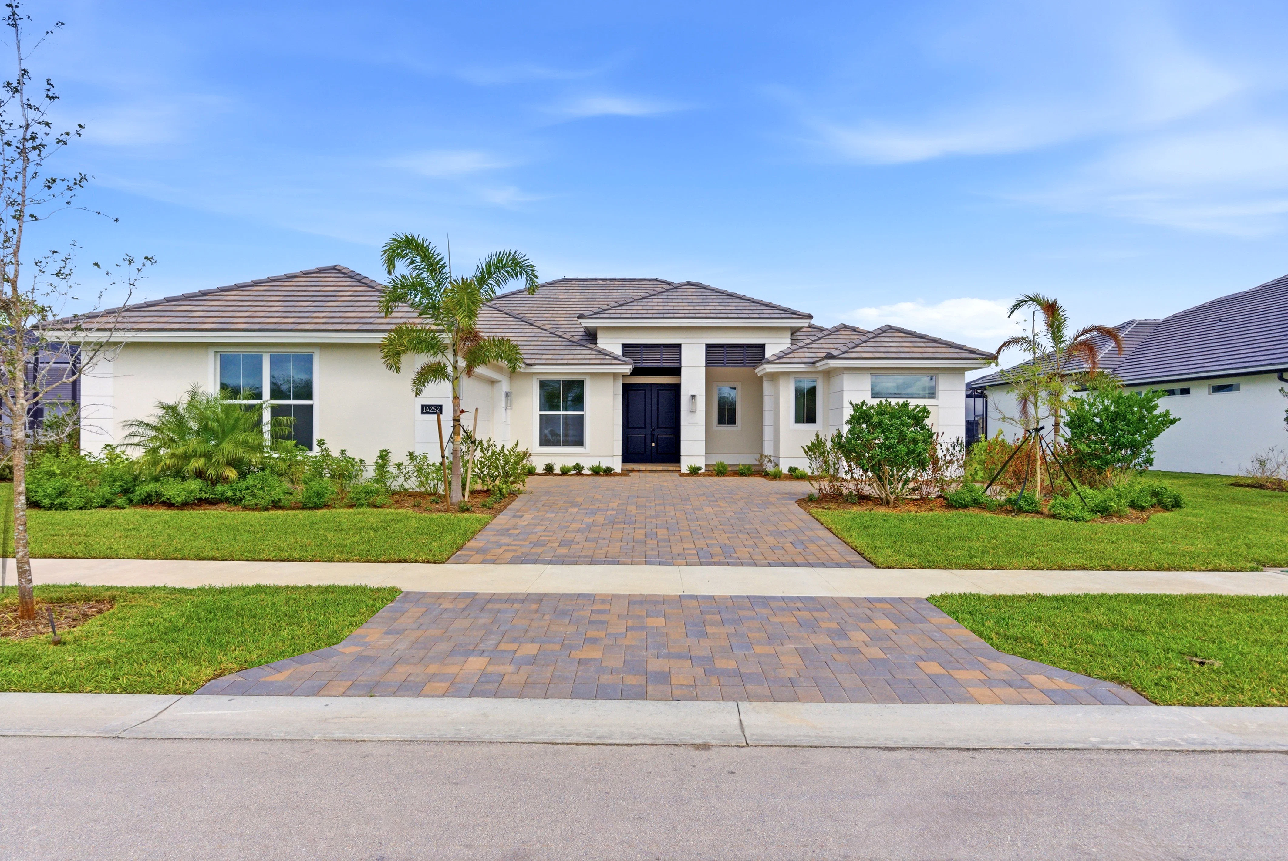 Front Elevation | 14252 SW Pinnacle Ct