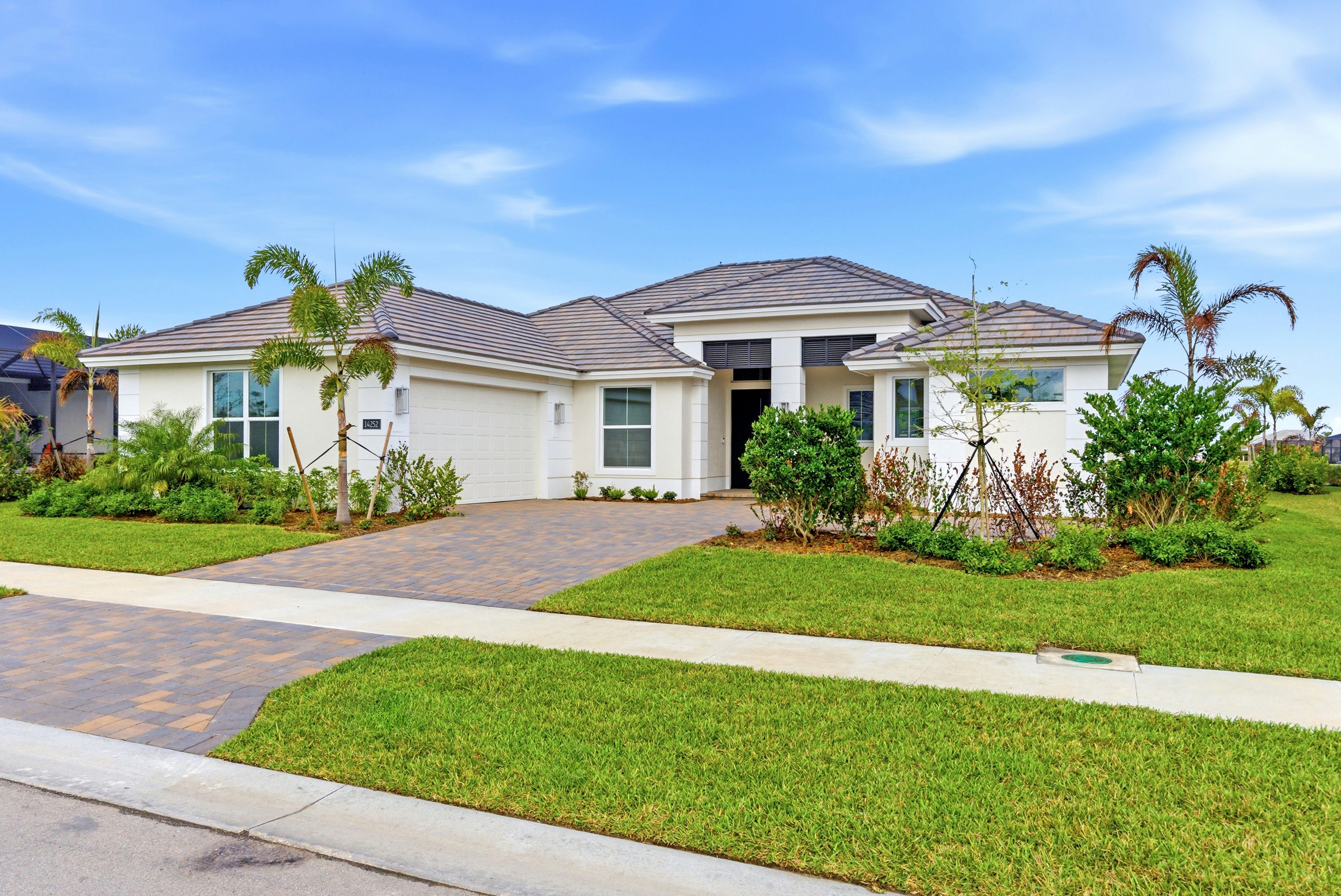 Front Elevation | 14252 SW Pinnacle Ct