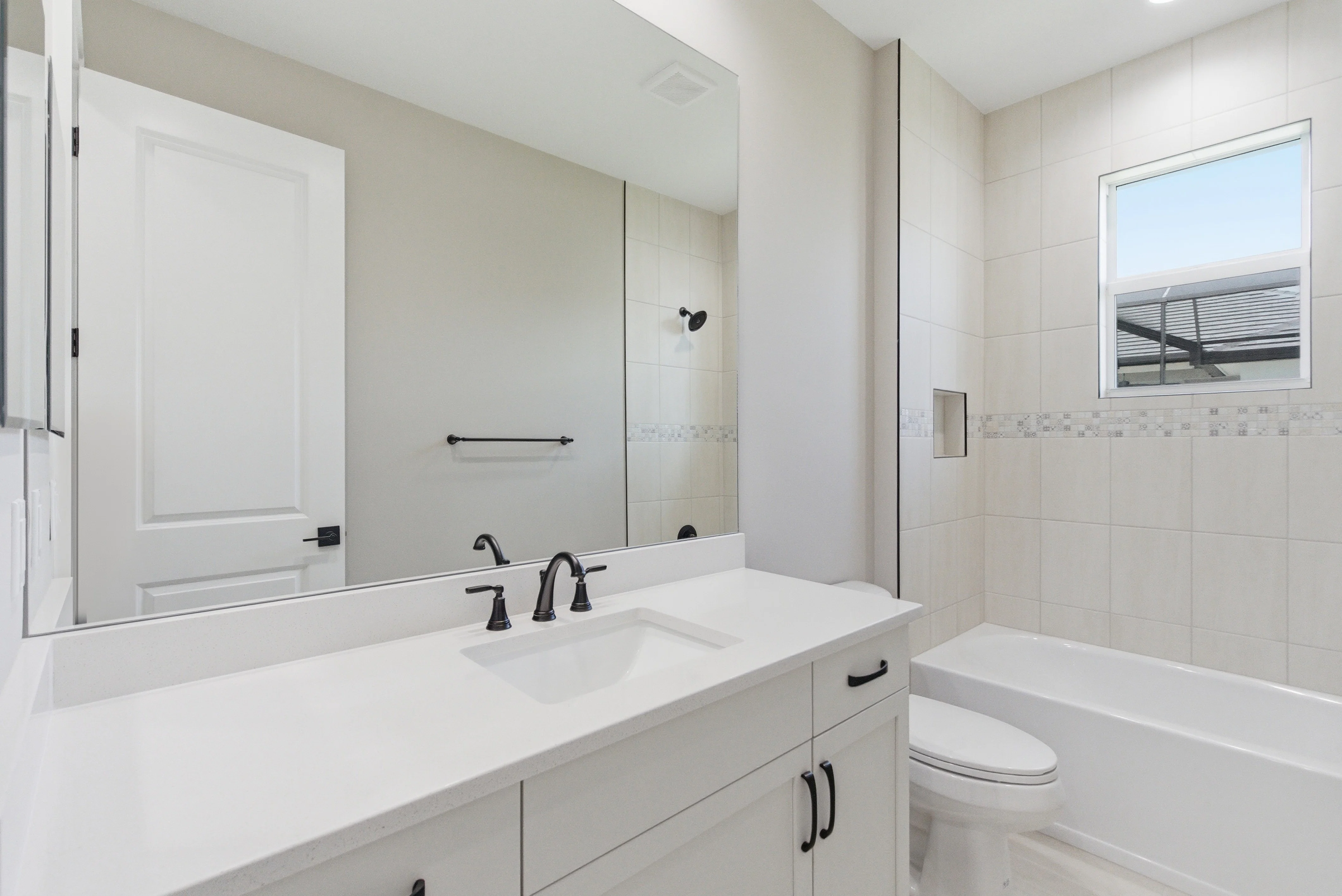 Bath 3 | 14252 SW Pinnacle Ct