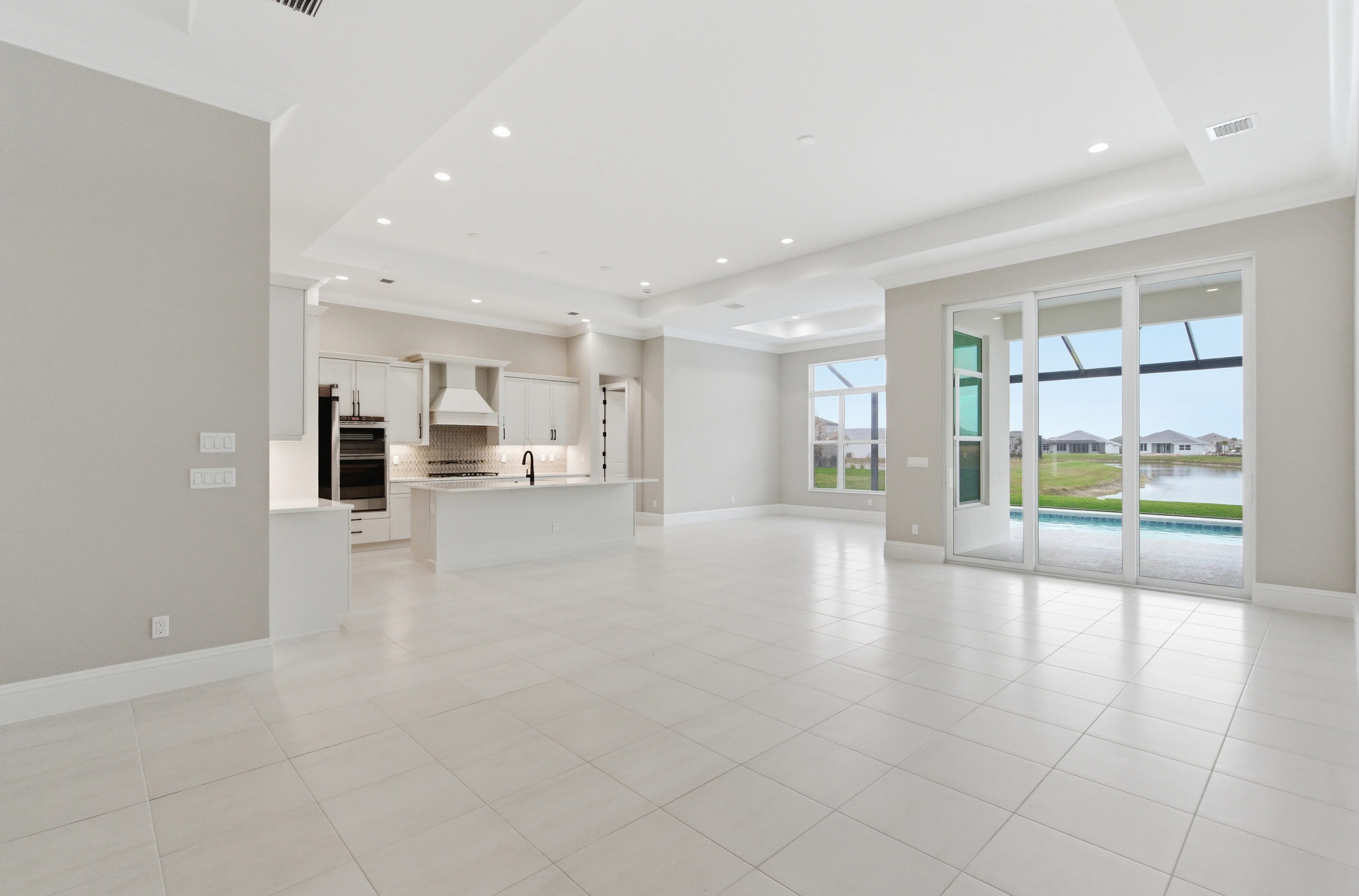 Great Room to Kitchen & Dining | 14252 SW Pinnacle Ct