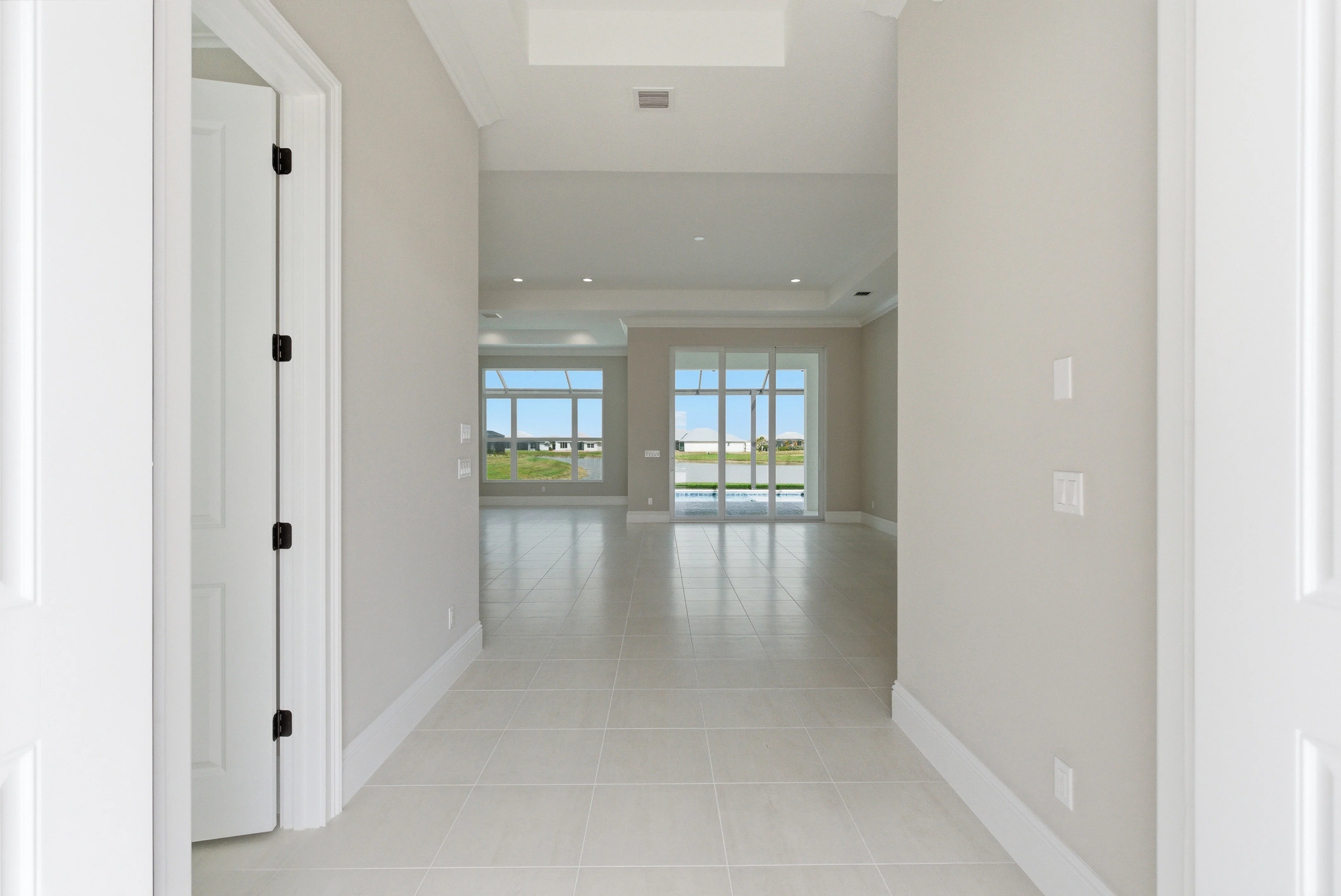 Foyer to Great Room | 14252 SW Pinnacle Ct