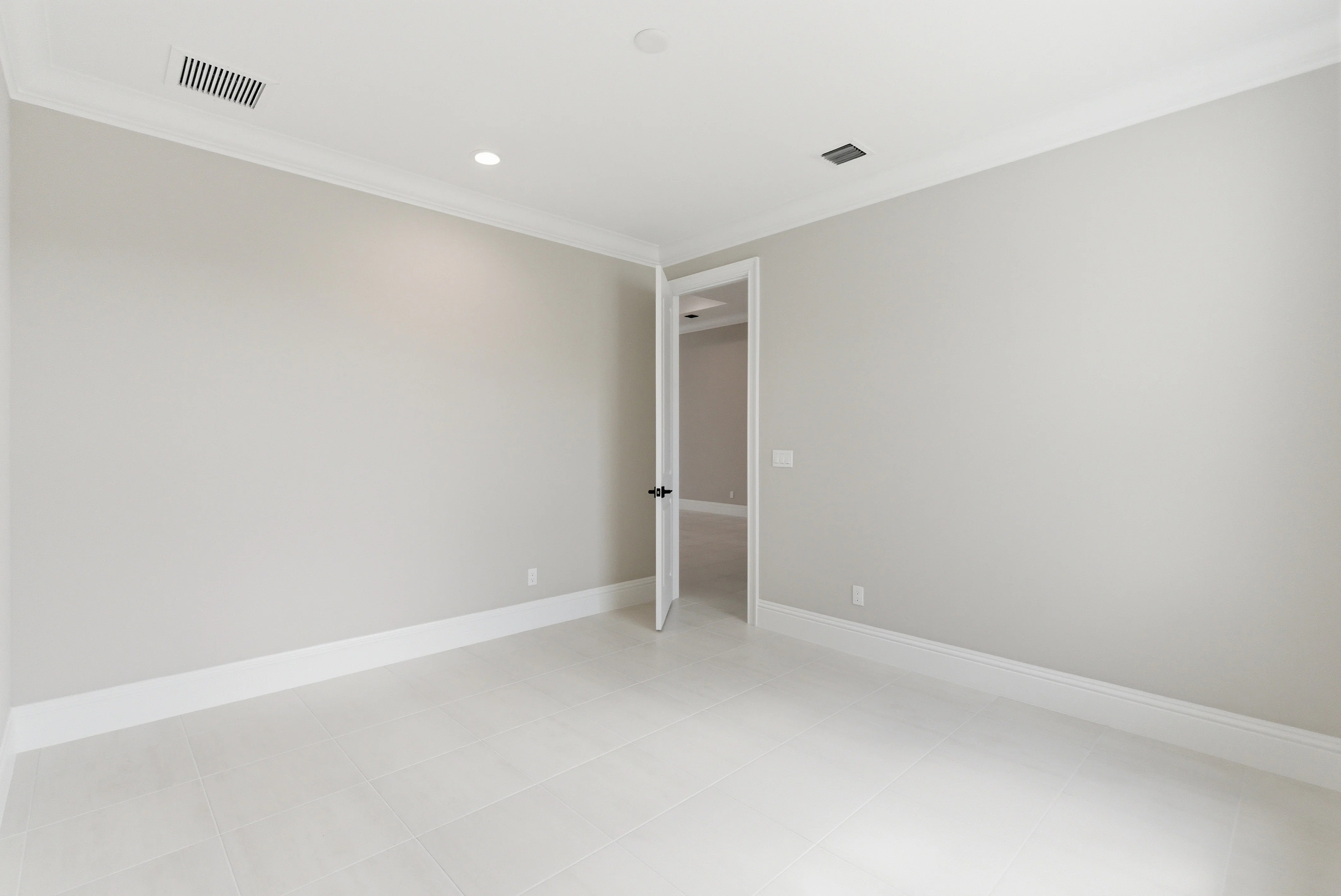 Den | 14252 SW Pinnacle Ct