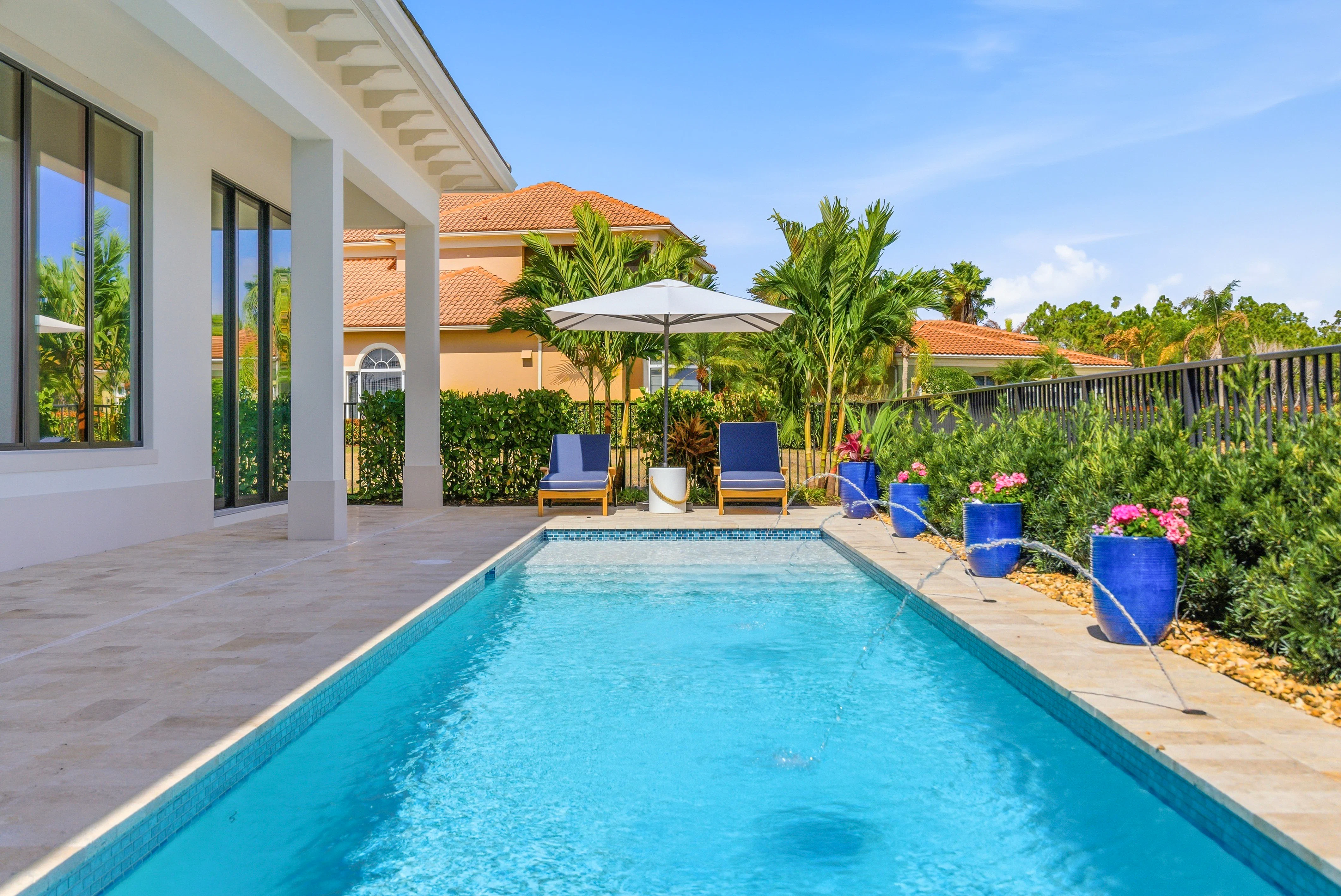 Pool | 109 SE Via Verona