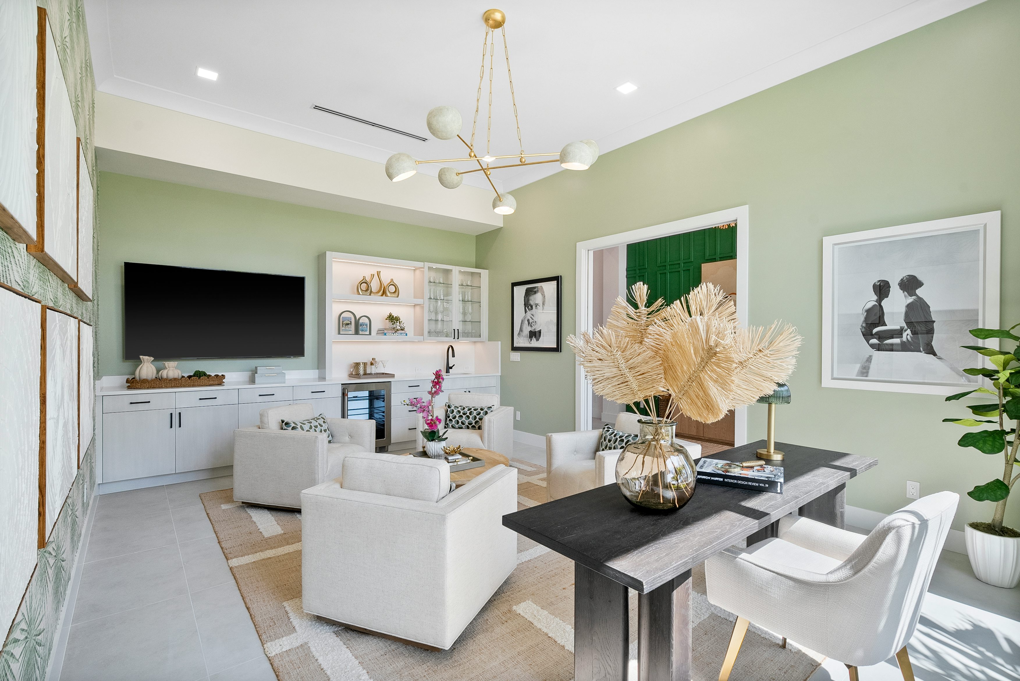 Club Room | 170 SE Rio Angelica