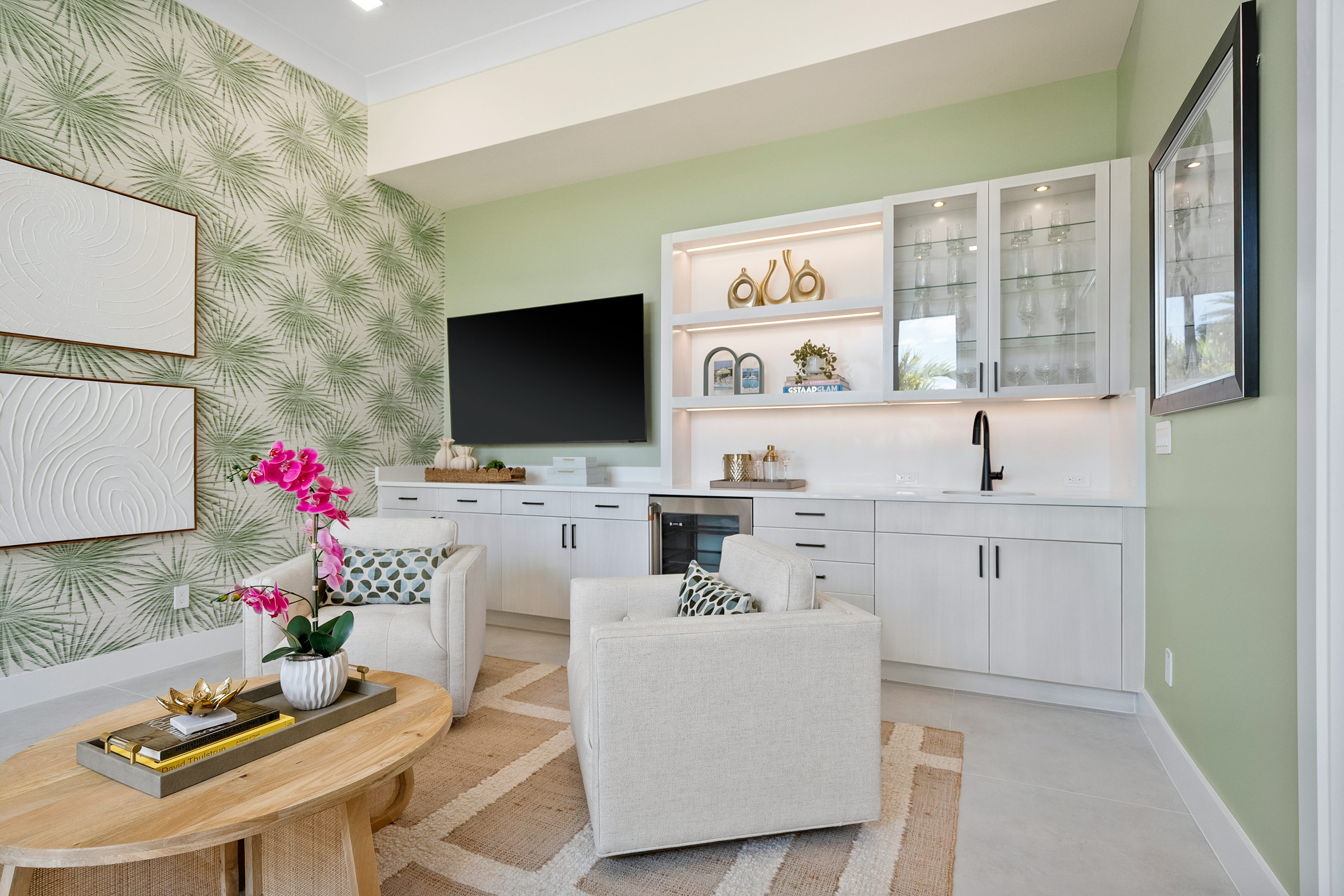 Club Room | 170 SE Rio Angelica