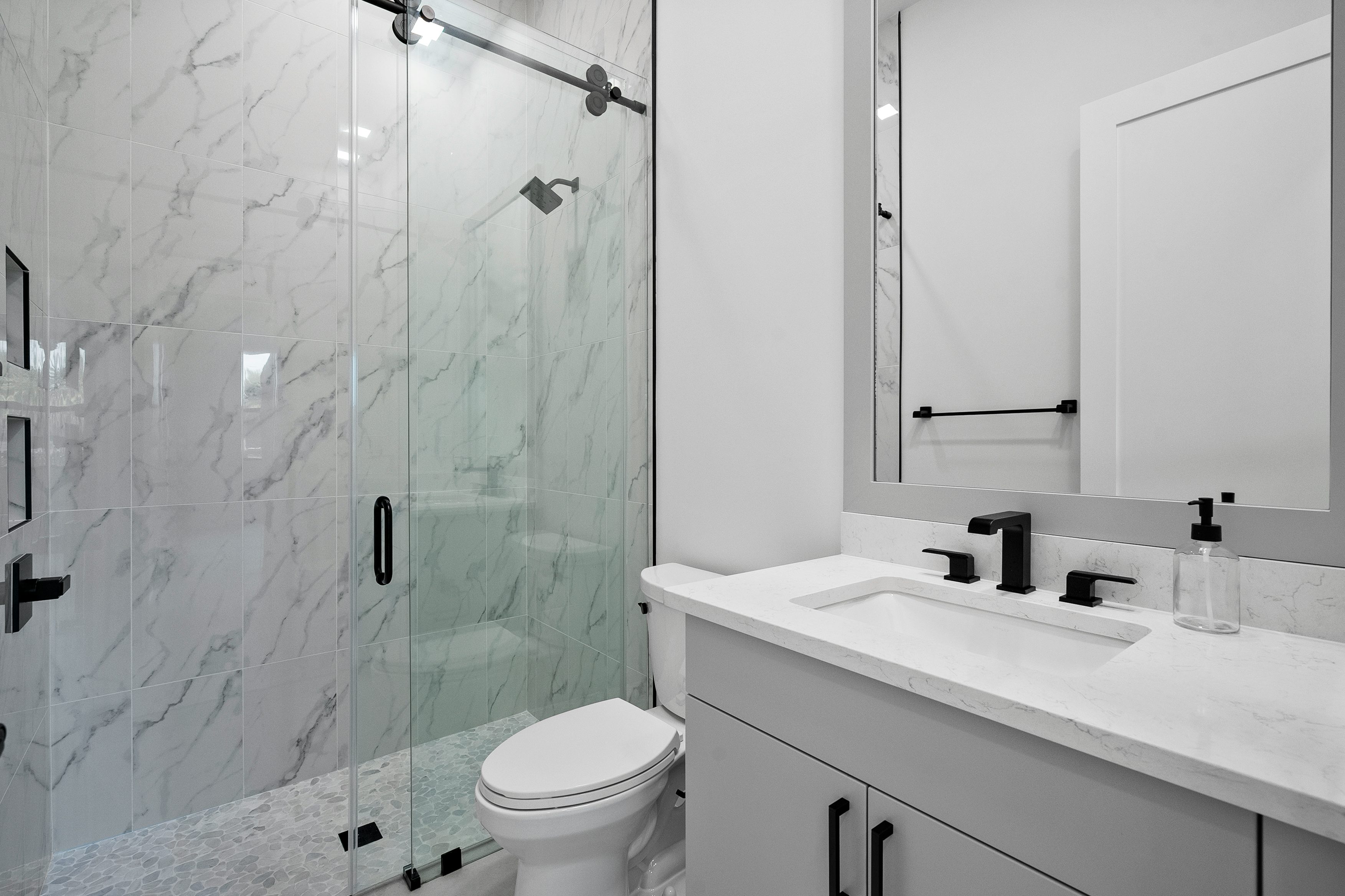 Bath 2 | 170 SE Rio Angelica