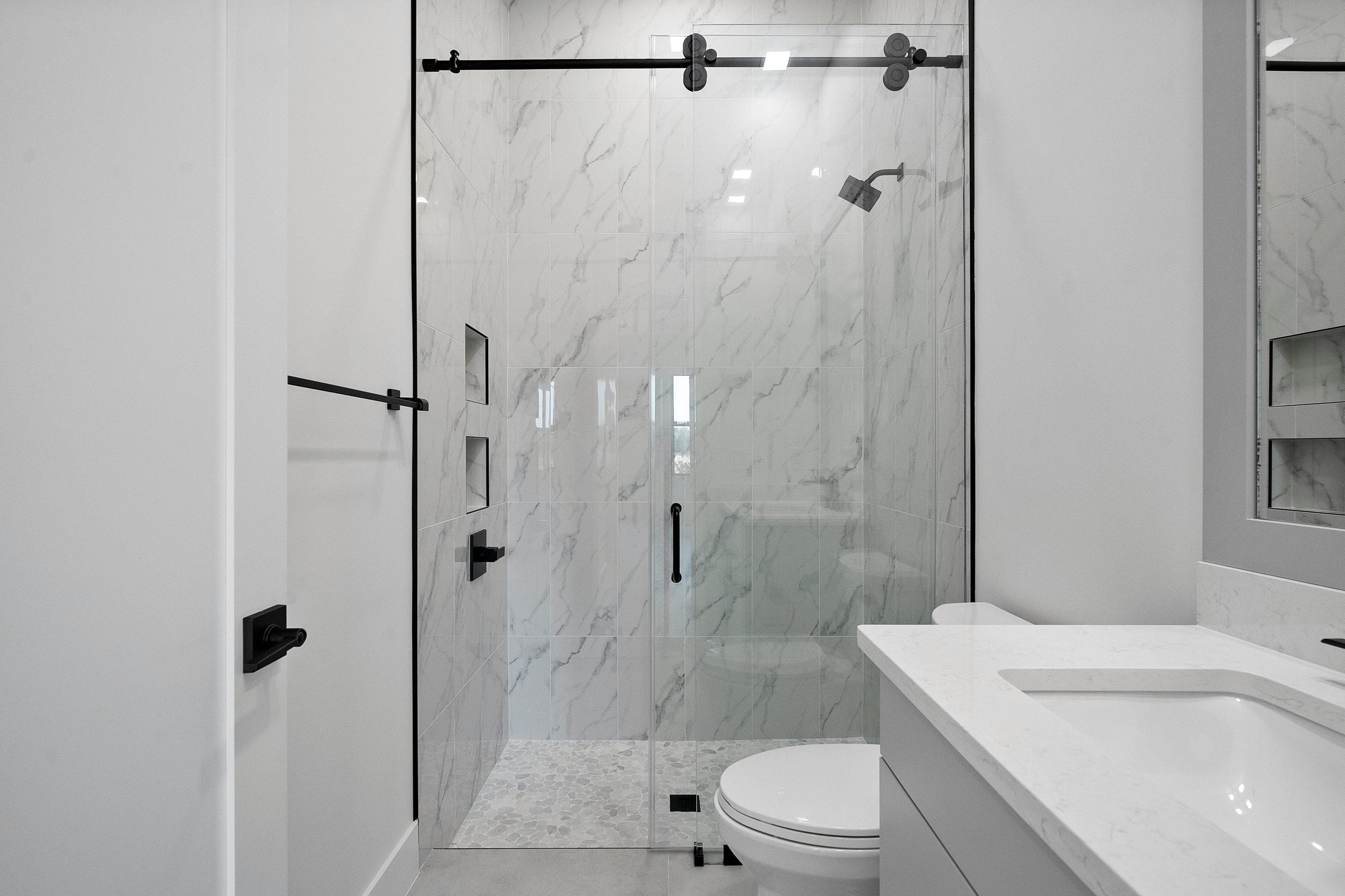 Bath 2 | 170 SE Rio Angelica