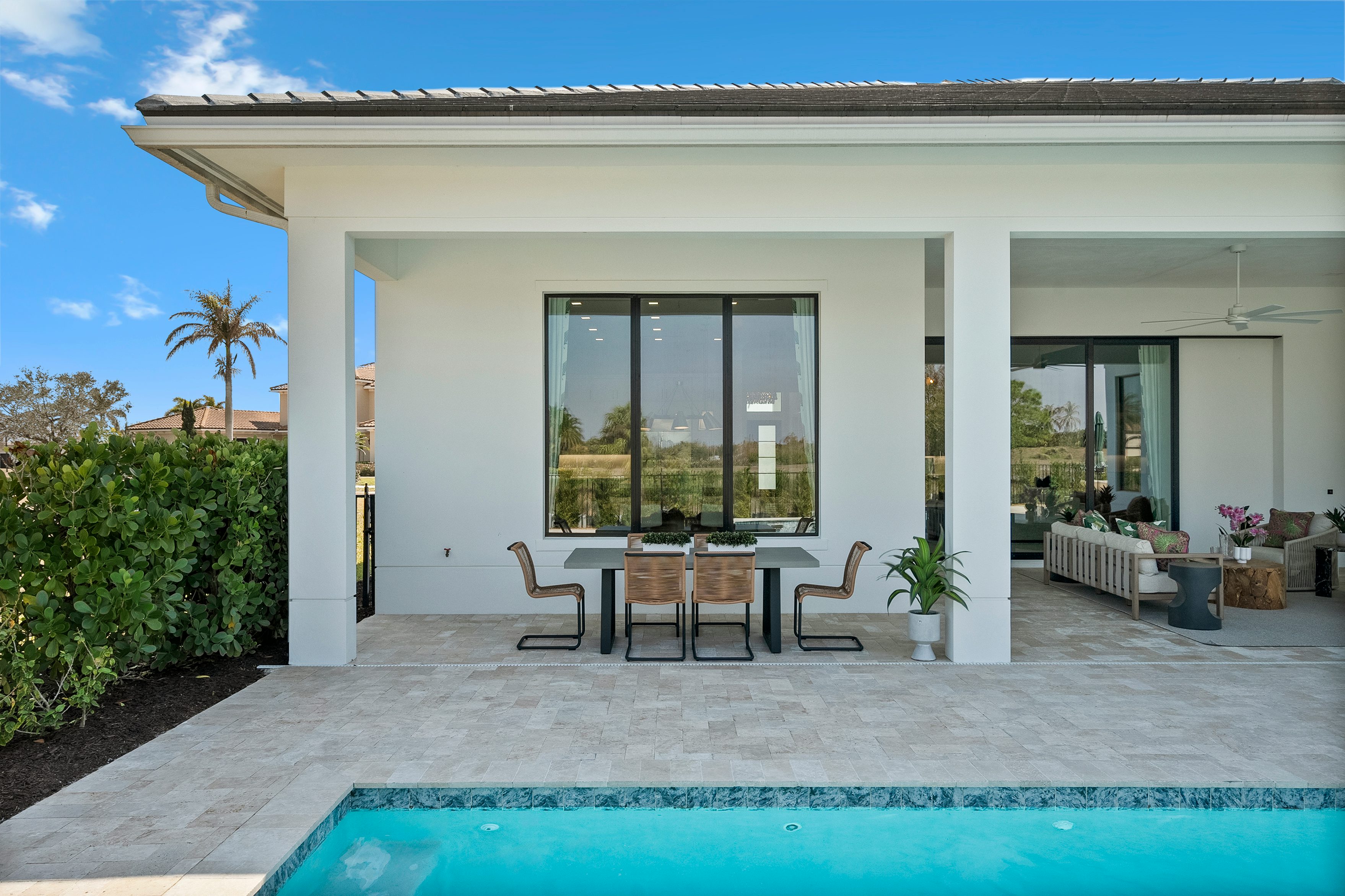 Lanai & Seating | 170 SE Rio Angelica