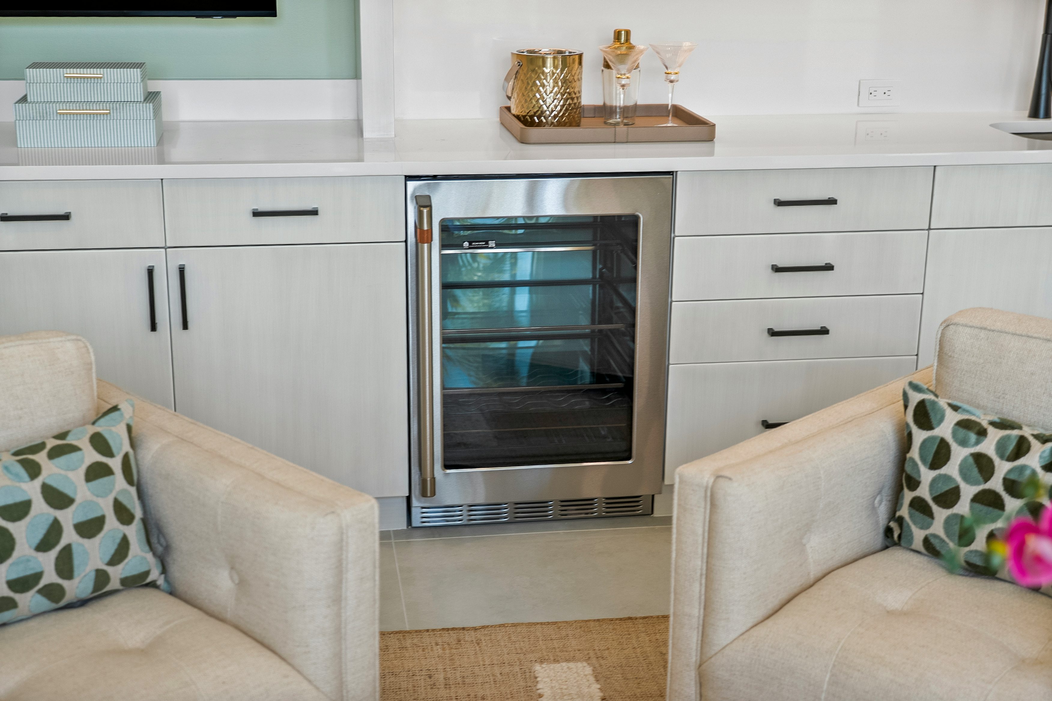 Club Room Bar | 170 SE Rio Angelica