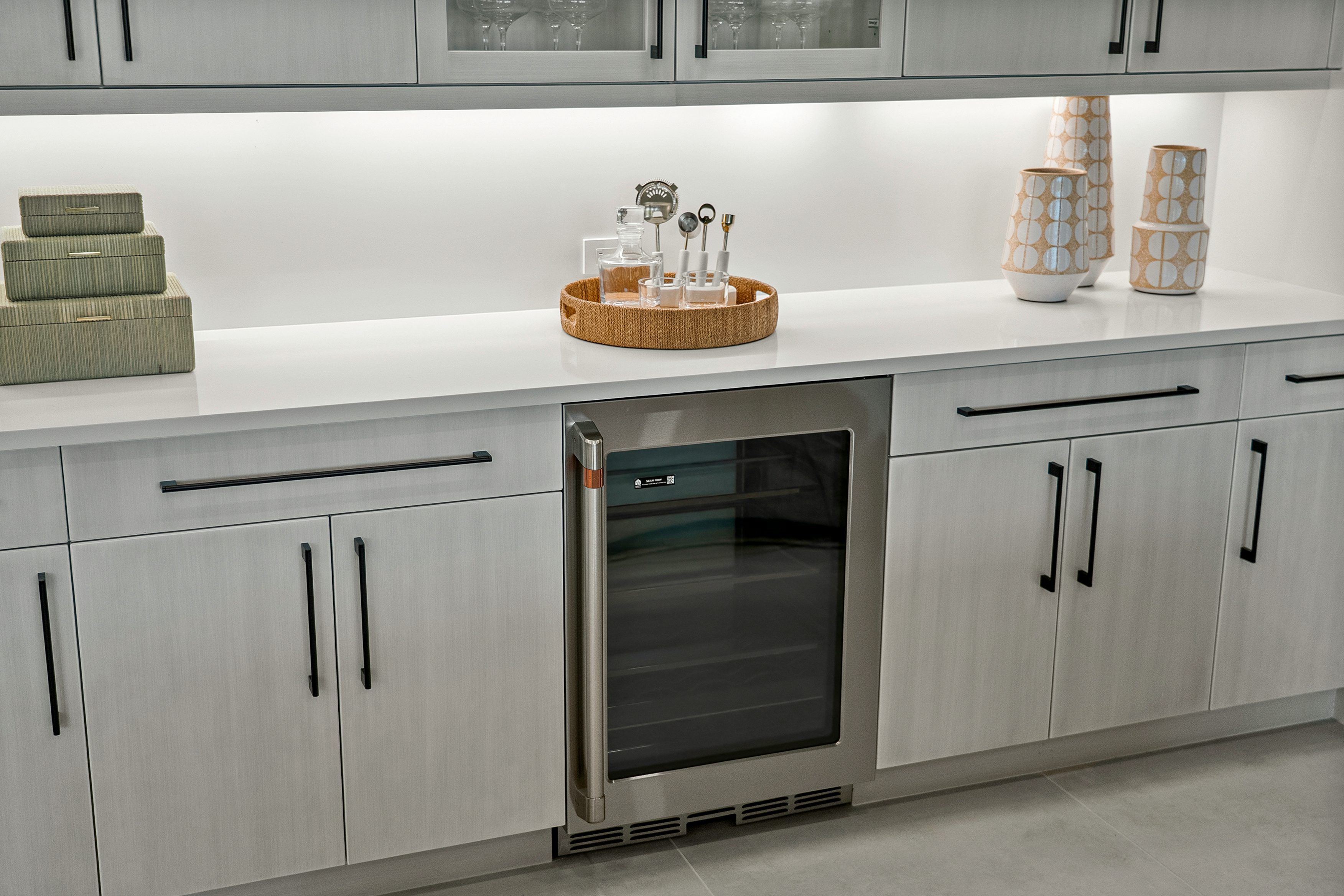 Great Room Bar Detail | 170 SE Rio Angelica