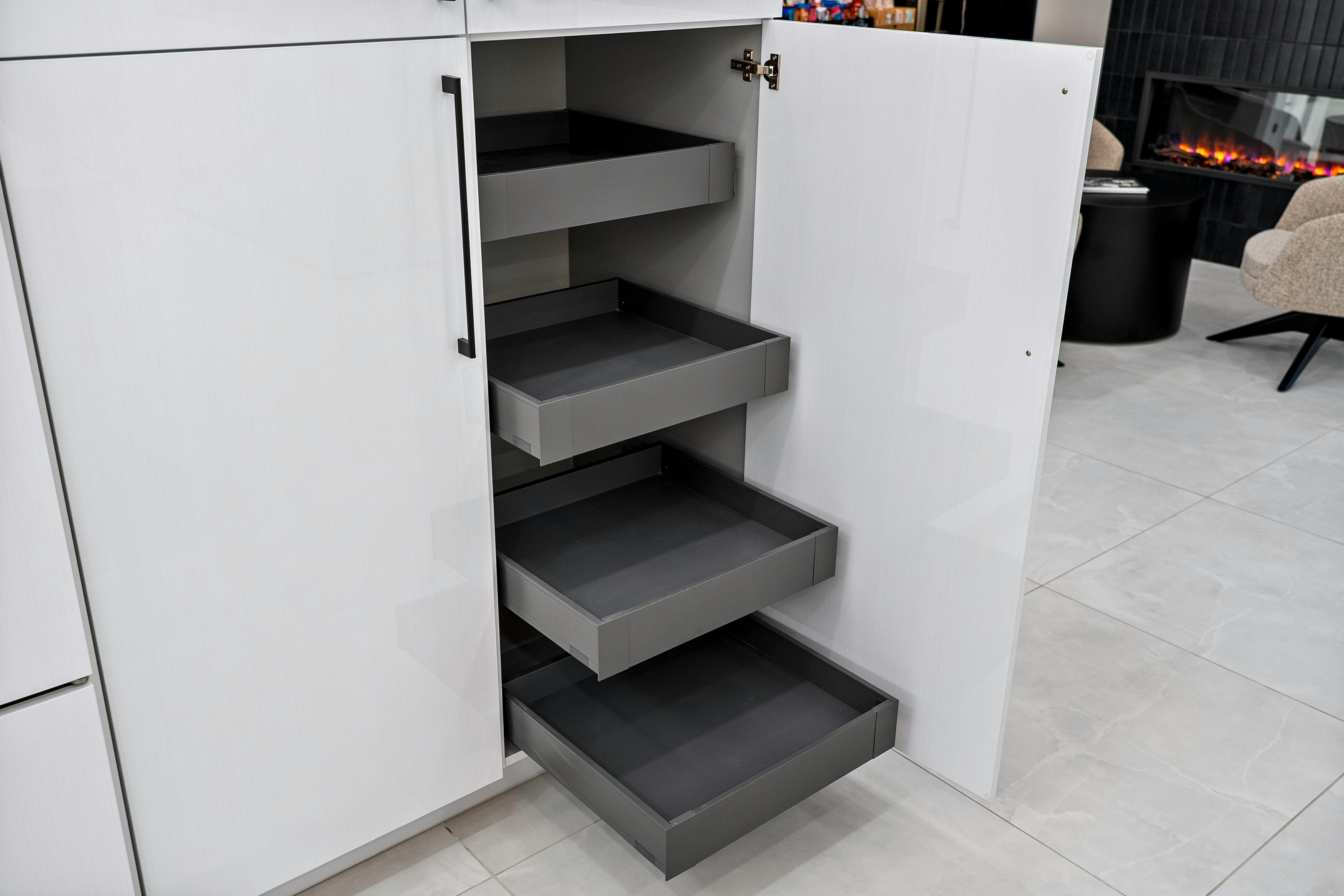 Slide Out Drawers in Lower Cabinets | Design Studio