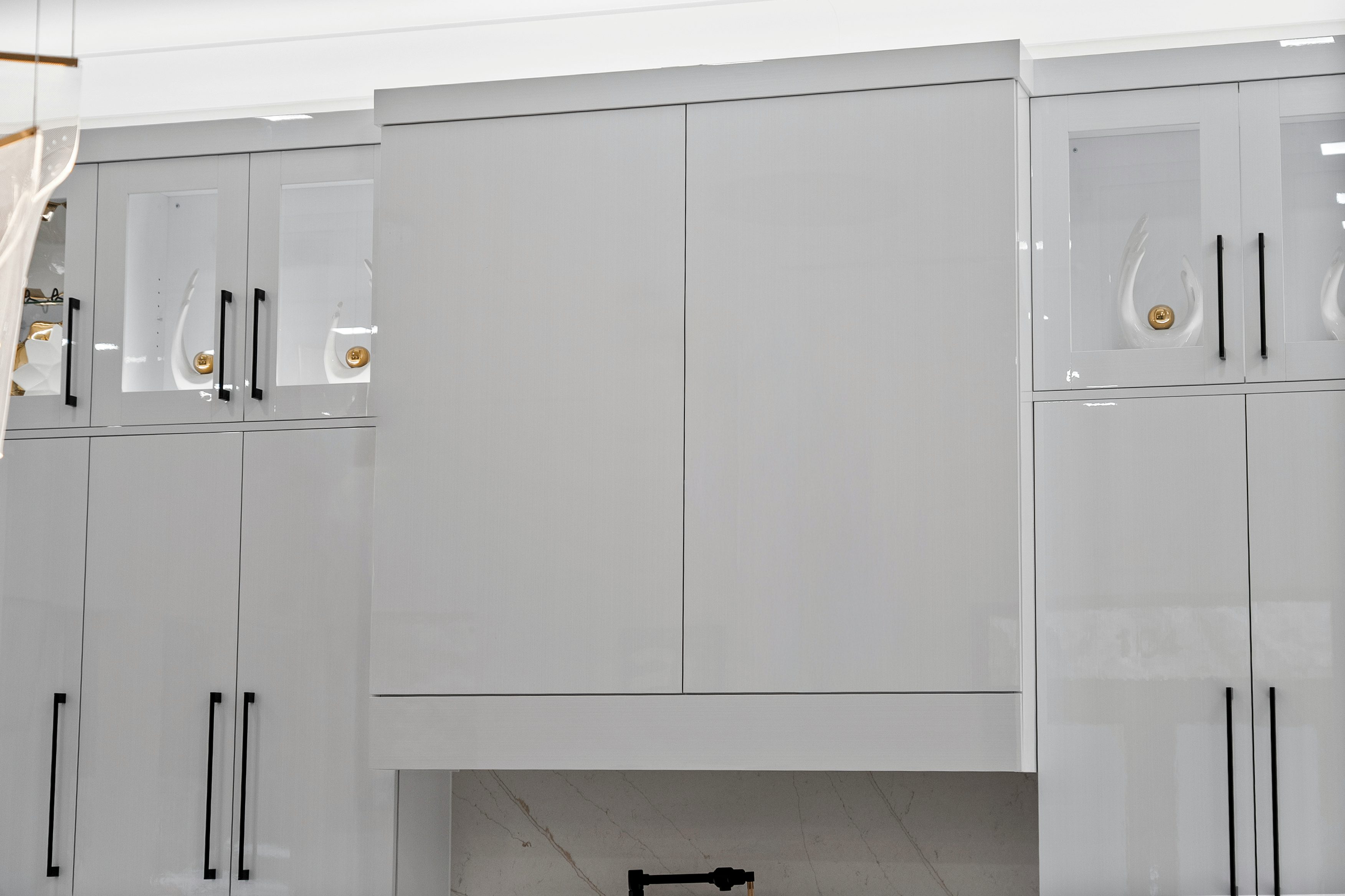 Cabinet Front Match Hood over Burner | Design Studio