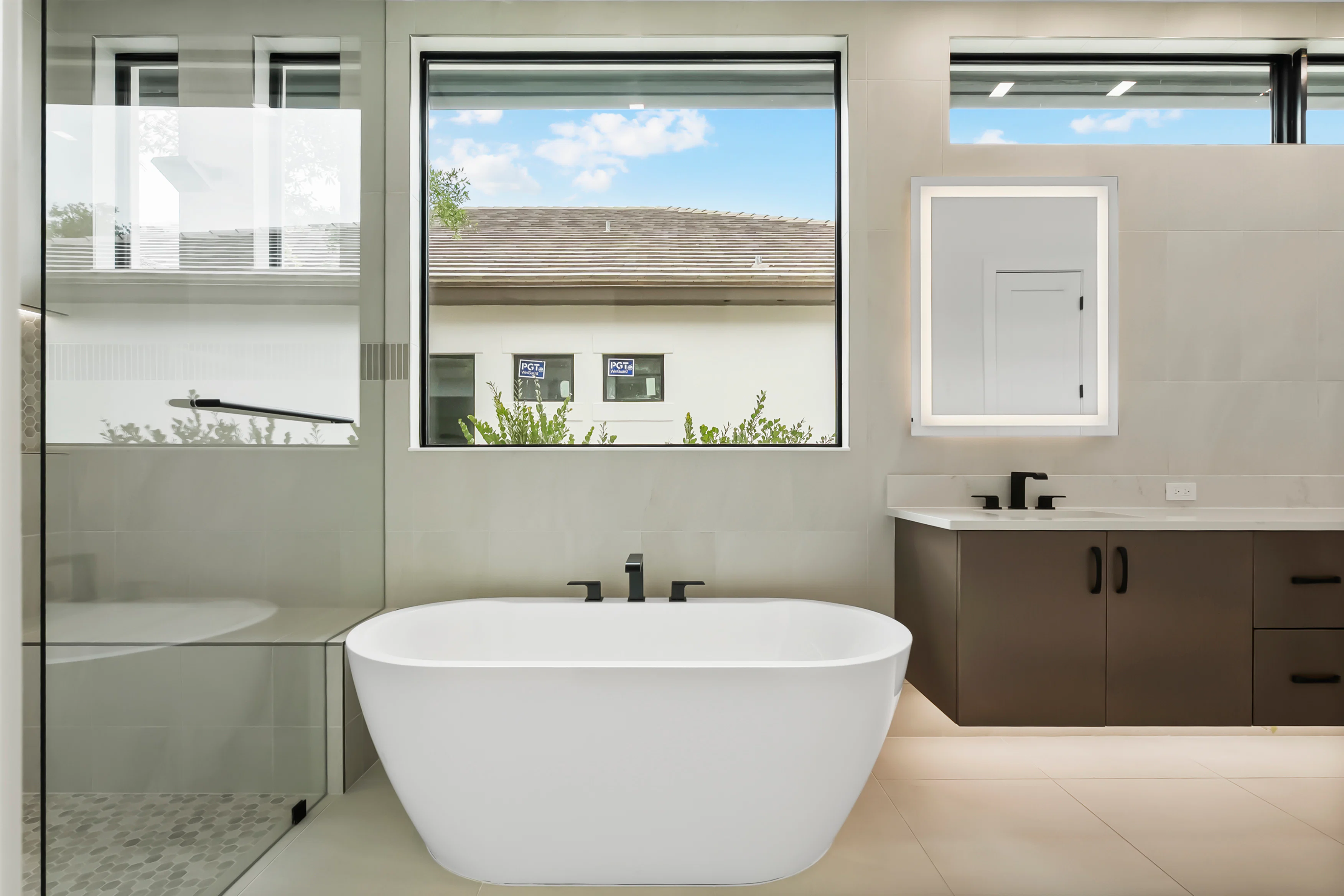 Master Bath | 9160 Seaglass Ct