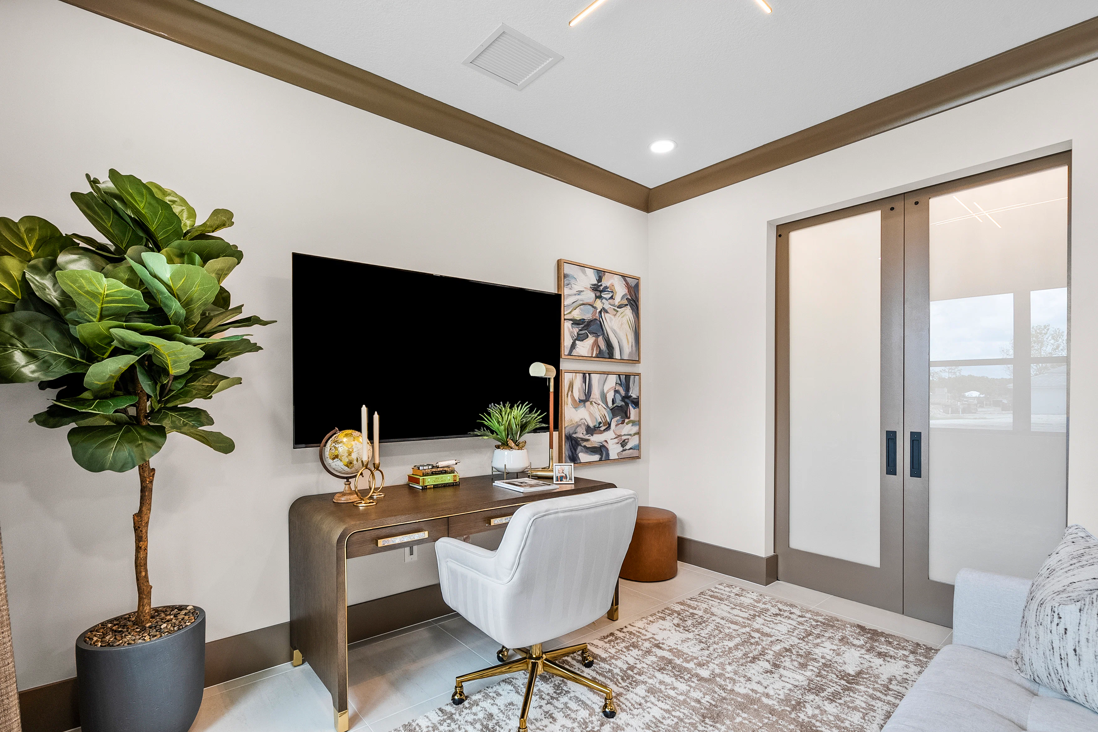Den | Irvine Grande
