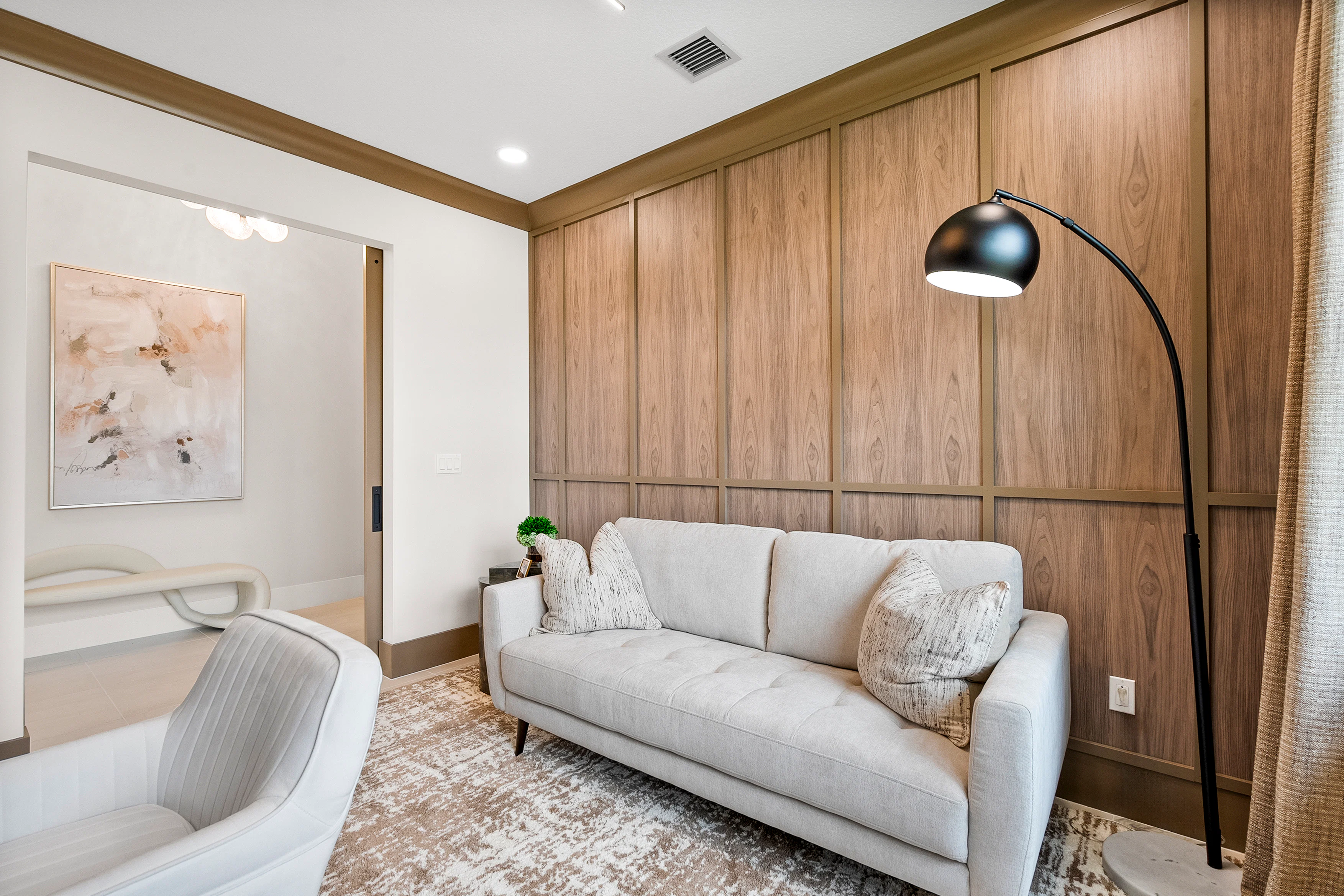 Den | Irvine Grande