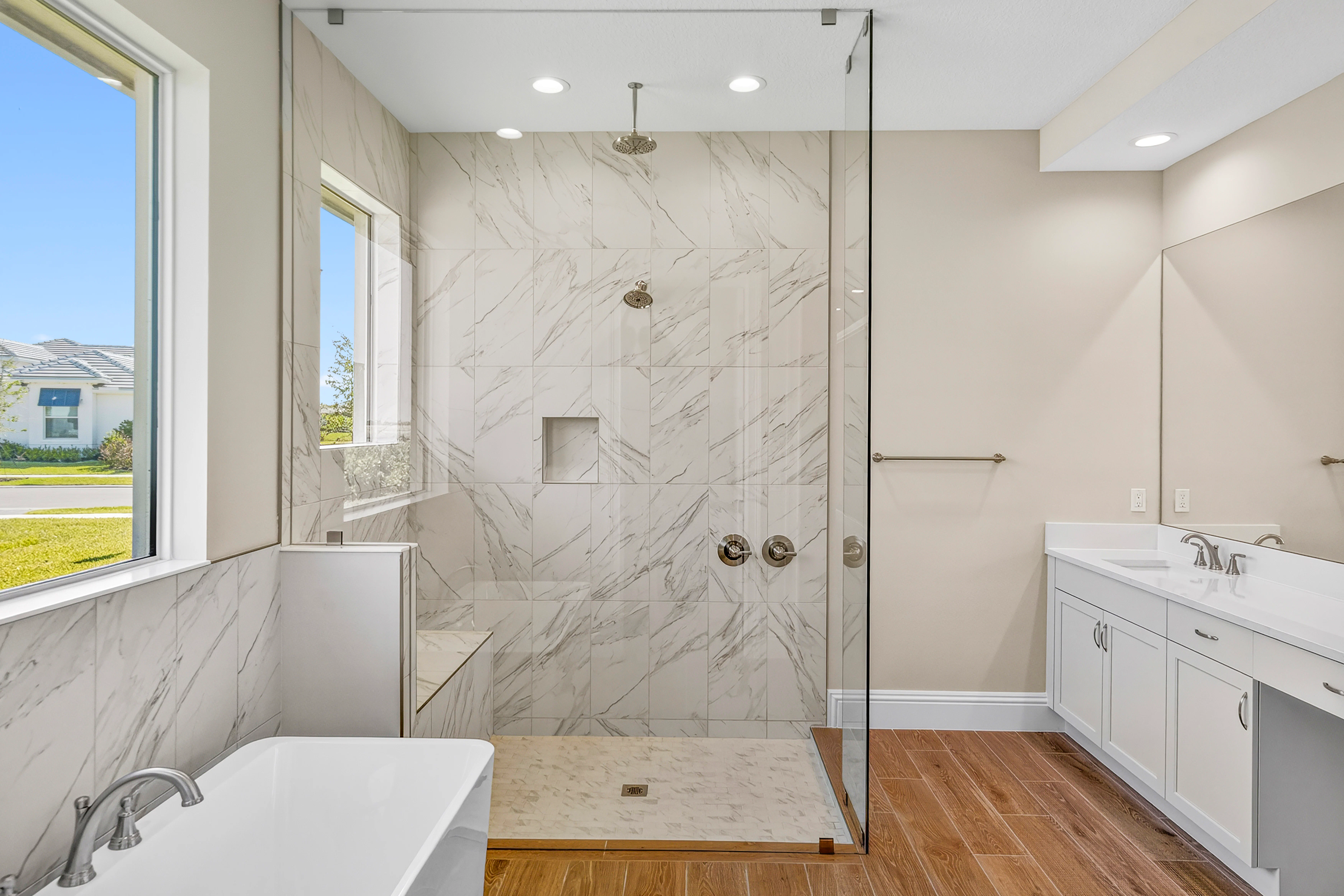 Master Bath Walk-in Shower| 14322 SW Belterra Drive