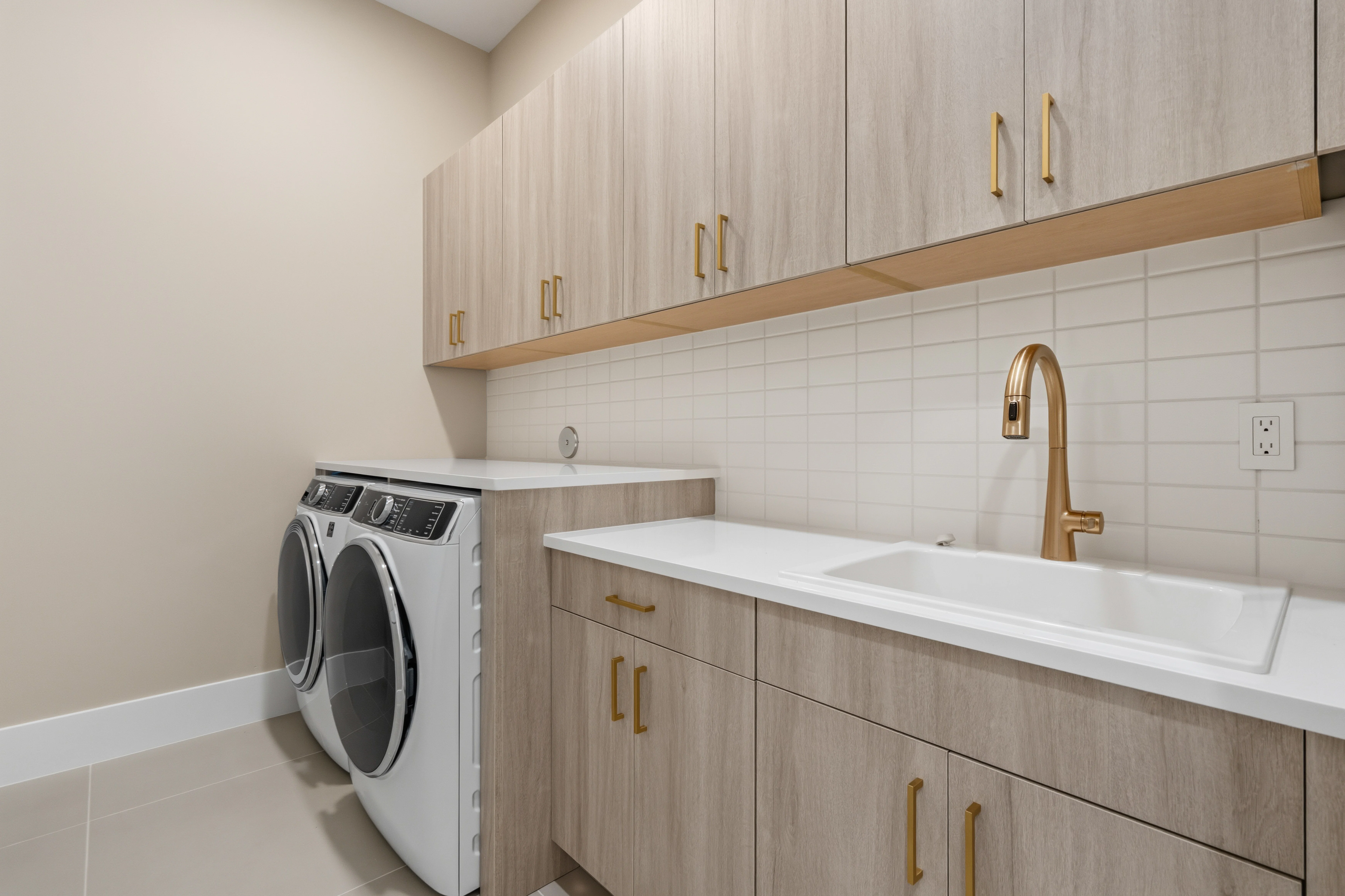 Laundry Room | 9108 Seaglass Ct