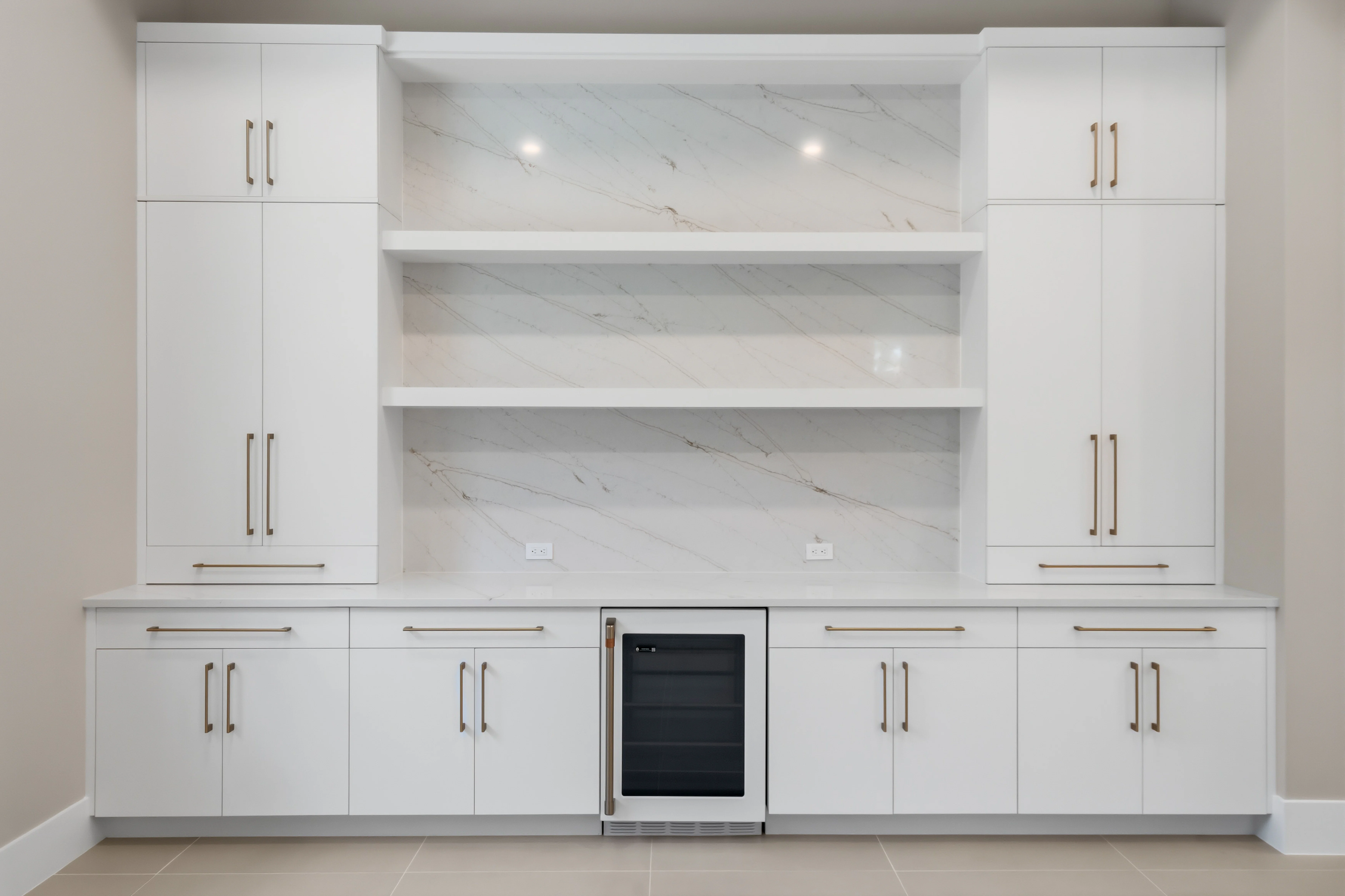Dining Buffet/Bar | 9108 Seaglass Ct