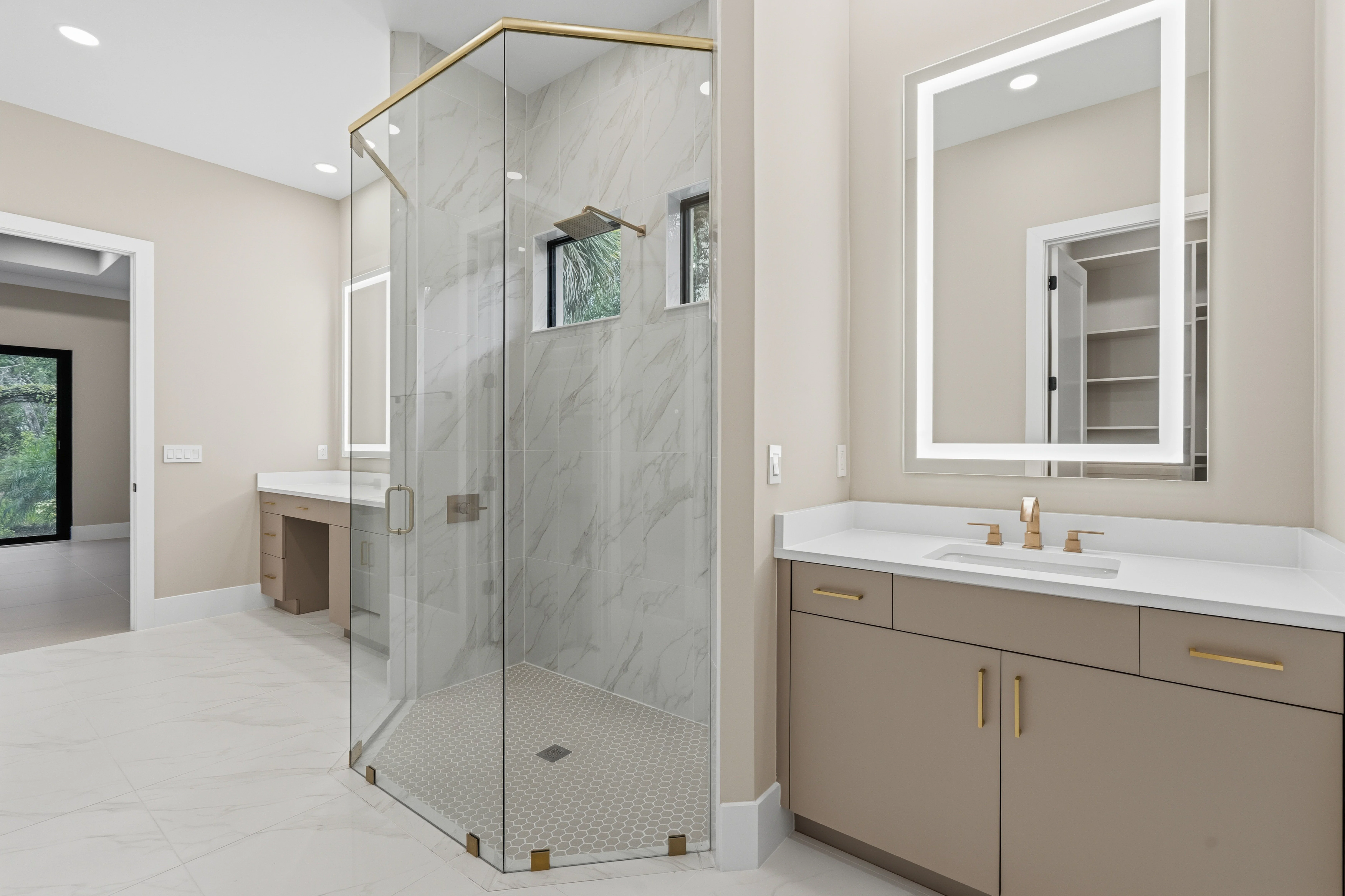 Master Bath | 9108 Seaglass Ct