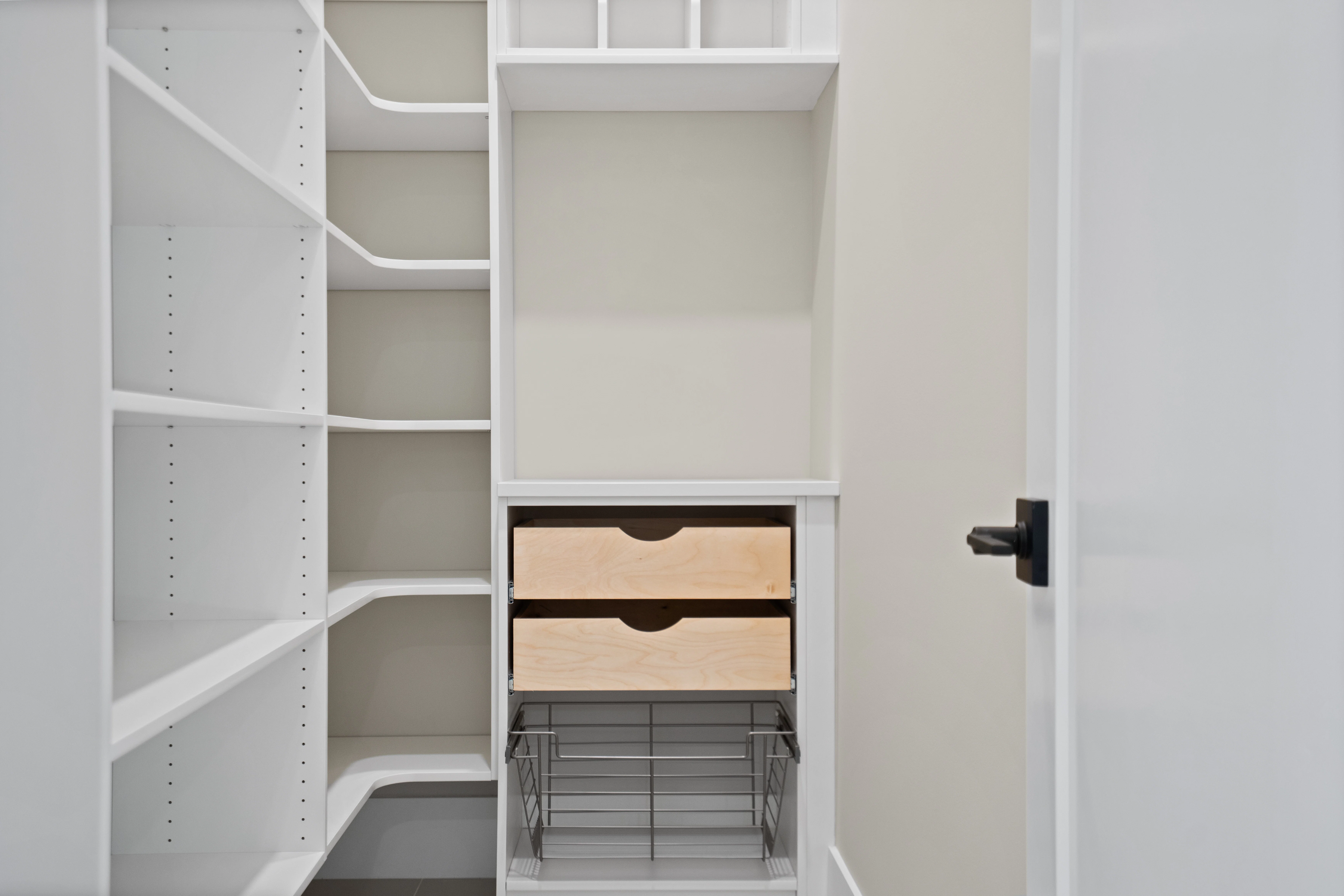 Pantry | 9108 Seaglass Ct