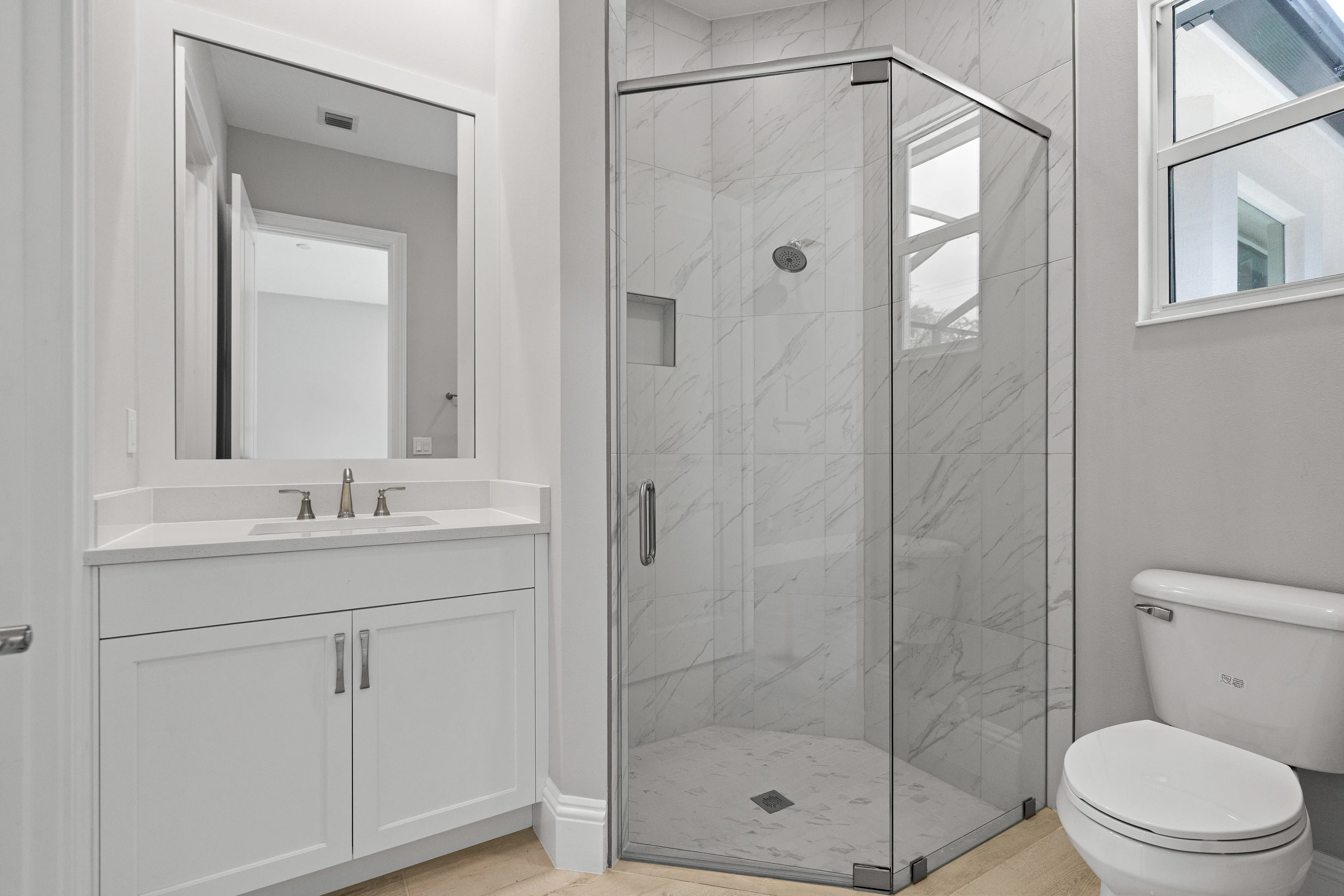 Bath 2 | 4133 Lucaya Pointe Way