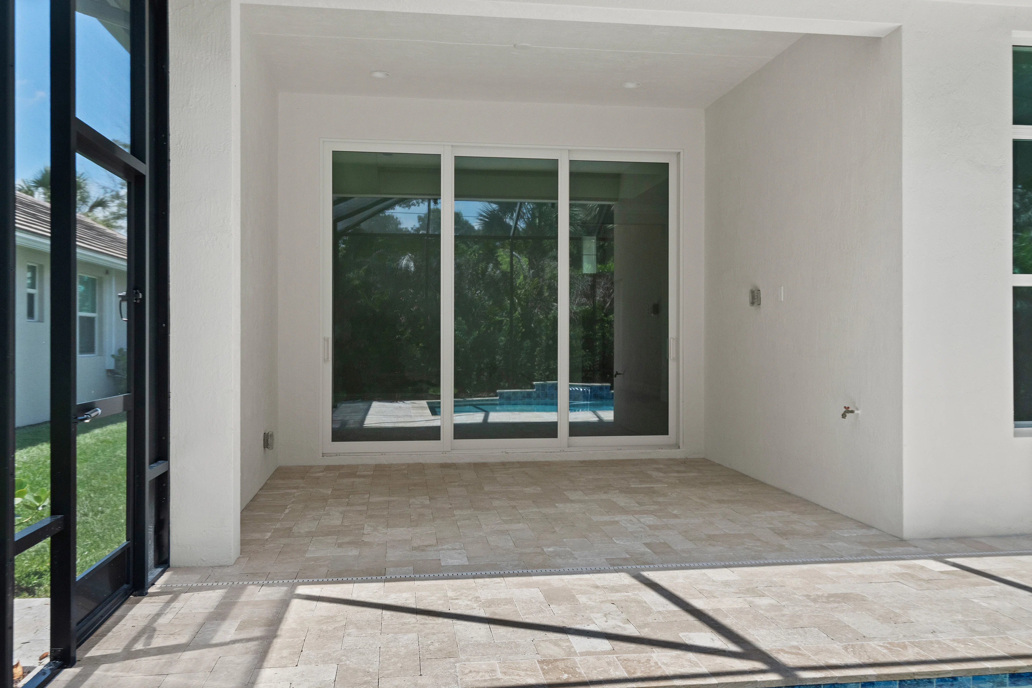 Lanai | 4121 Lucaya Pointe Way