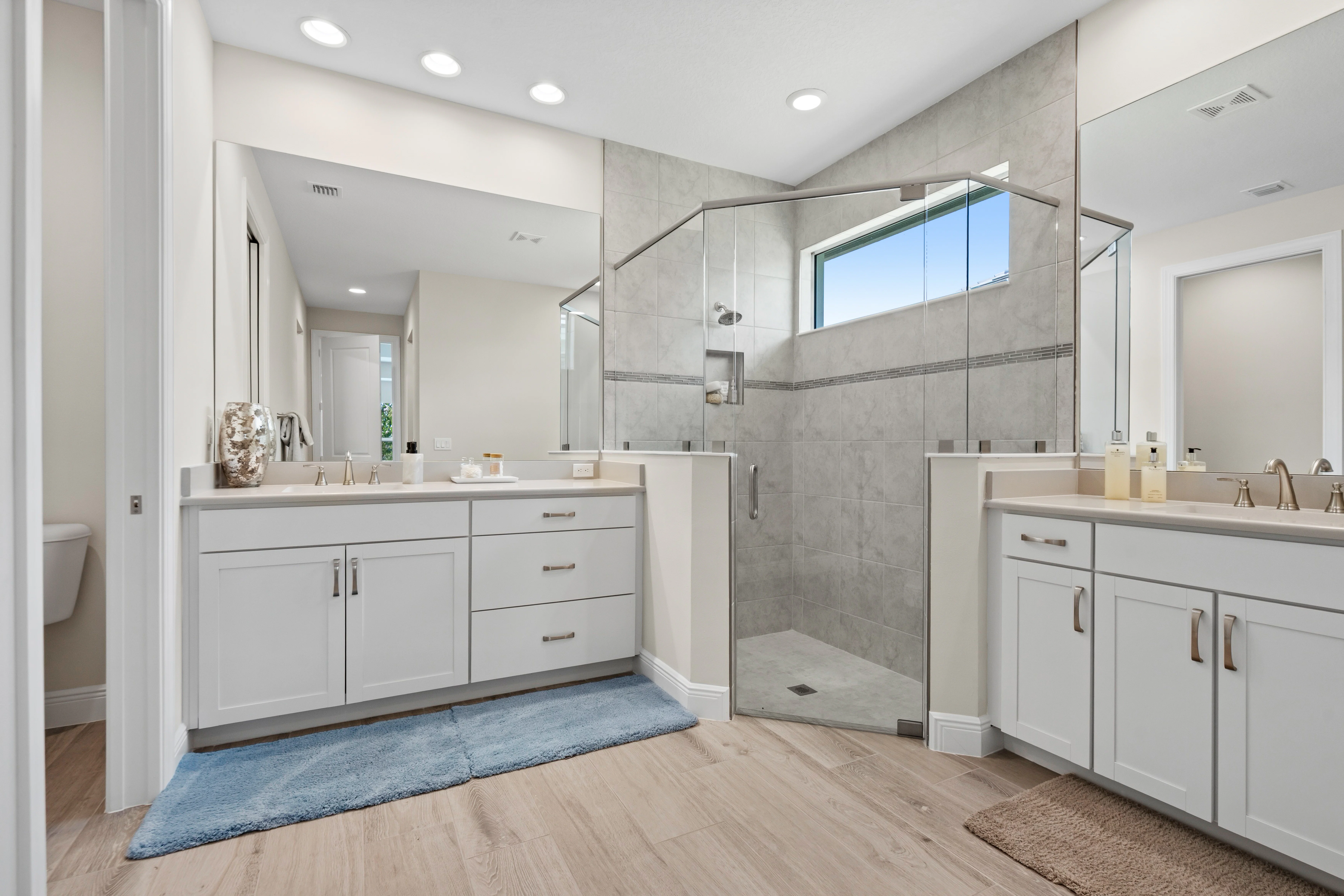 Master Bath | 12501 SW Sunset Lake Terrace