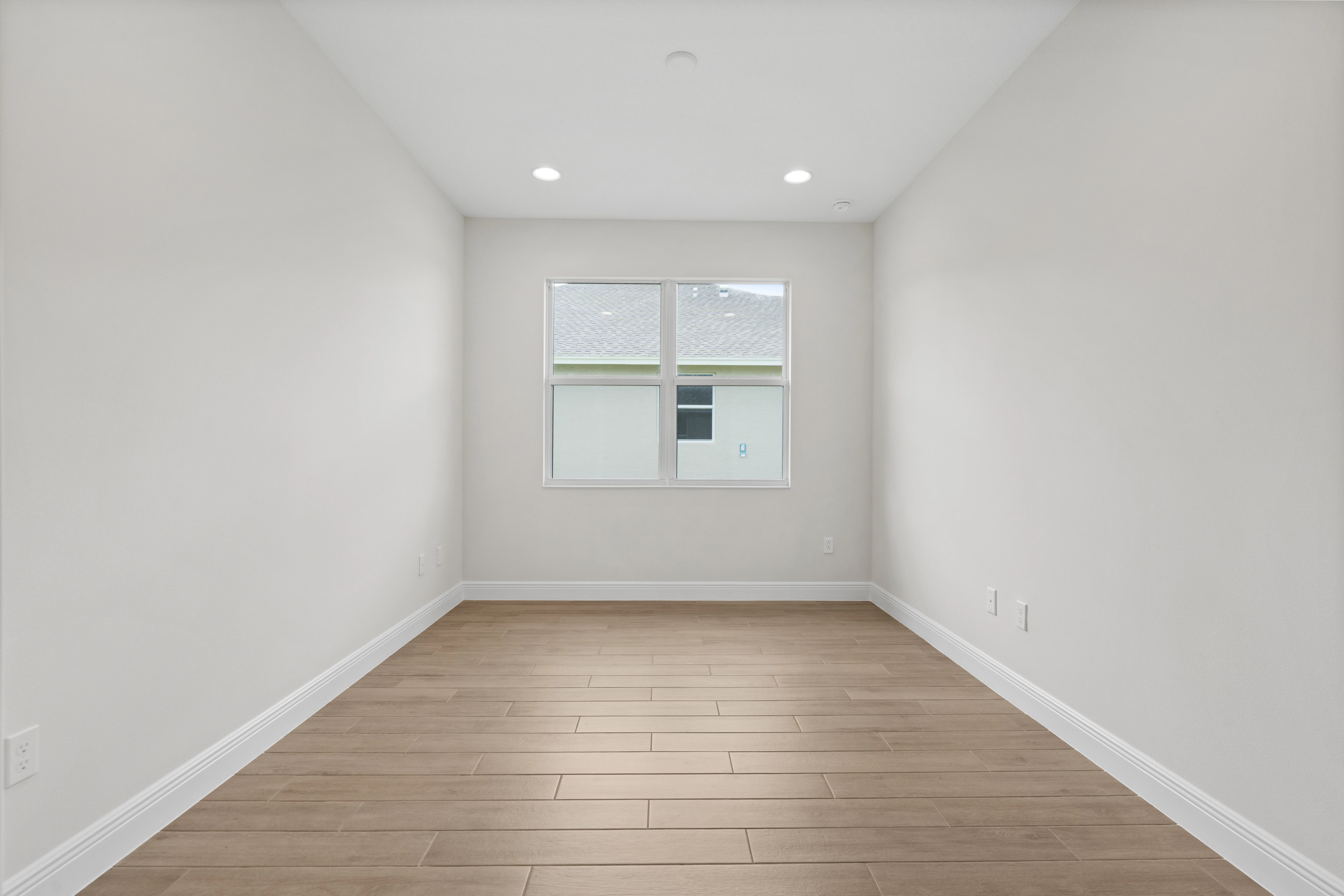Den | 4018 Tower Pointe Way